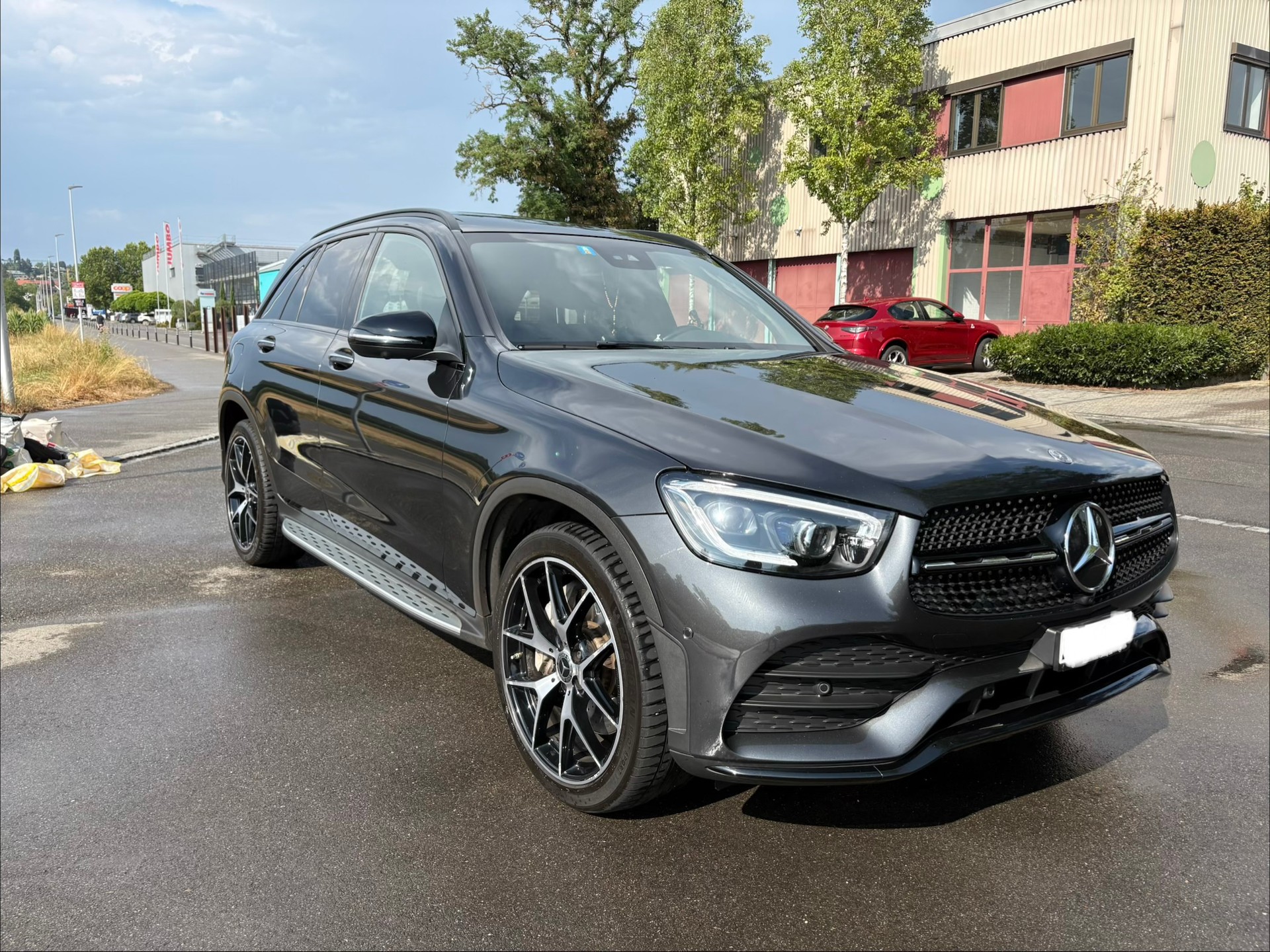 MERCEDES-BENZ GLC 220 d AMG Line 4m-image-1