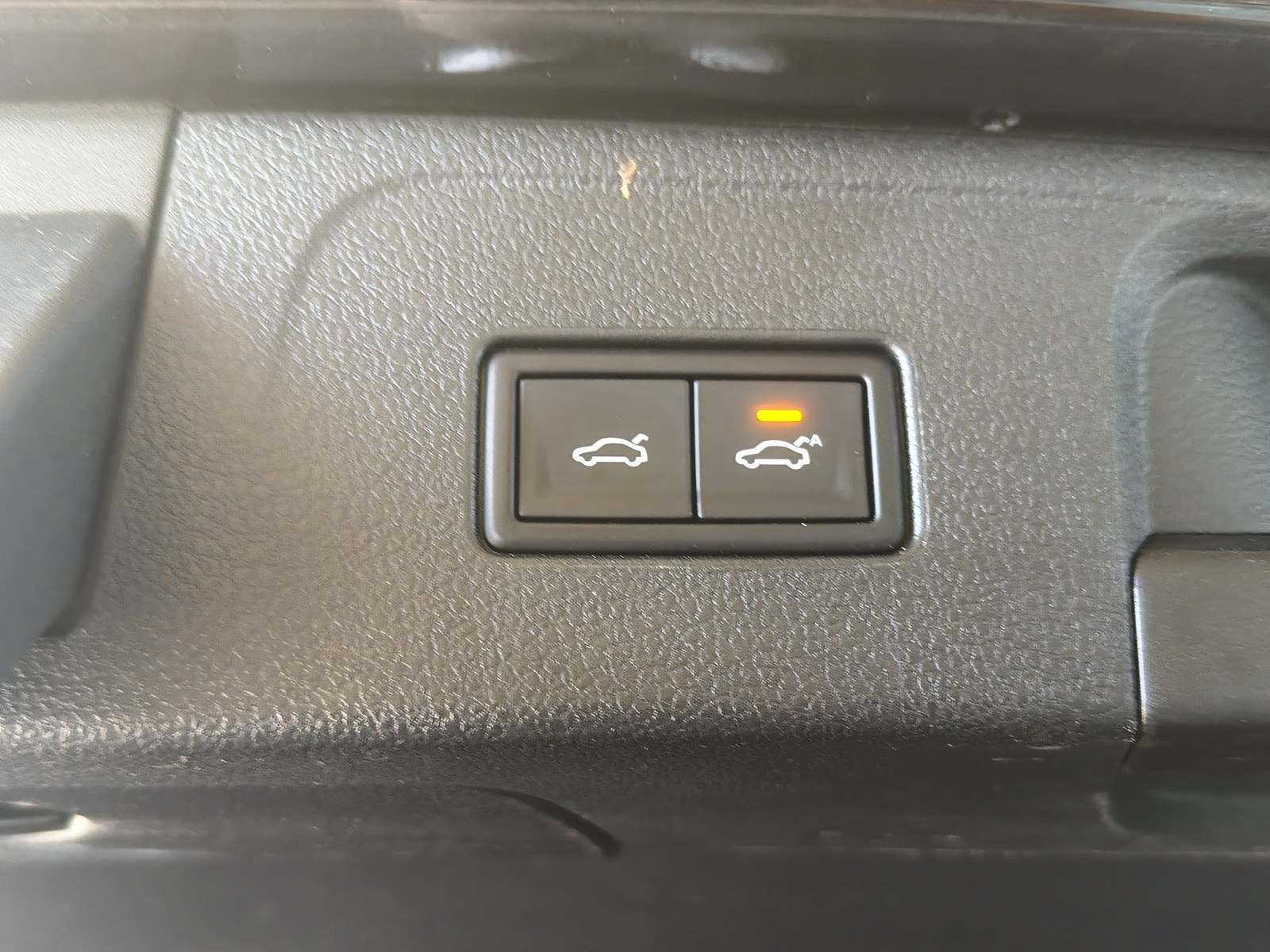 VW Passat Variant 2.0 TDI 150 Business DSG-image-18