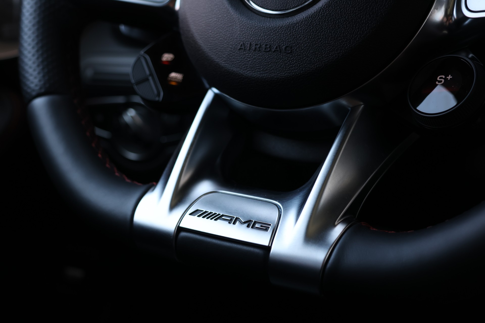 MERCEDES-BENZ GLC 43 AMG 4Matic 9G-Tronic-image-18