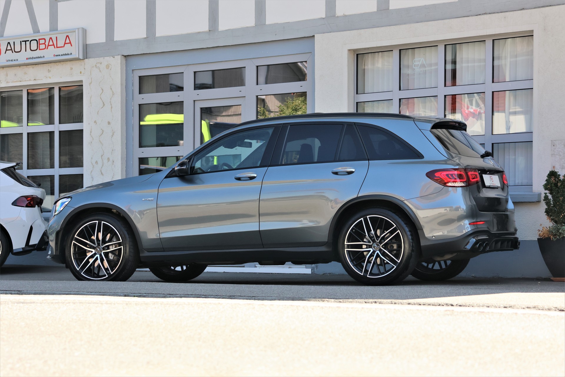 MERCEDES-BENZ GLC 43 AMG 4Matic 9G-Tronic-image-3