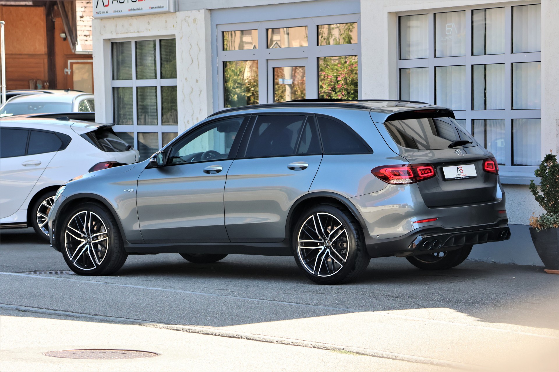 MERCEDES-BENZ GLC 43 AMG 4Matic 9G-Tronic-image-4