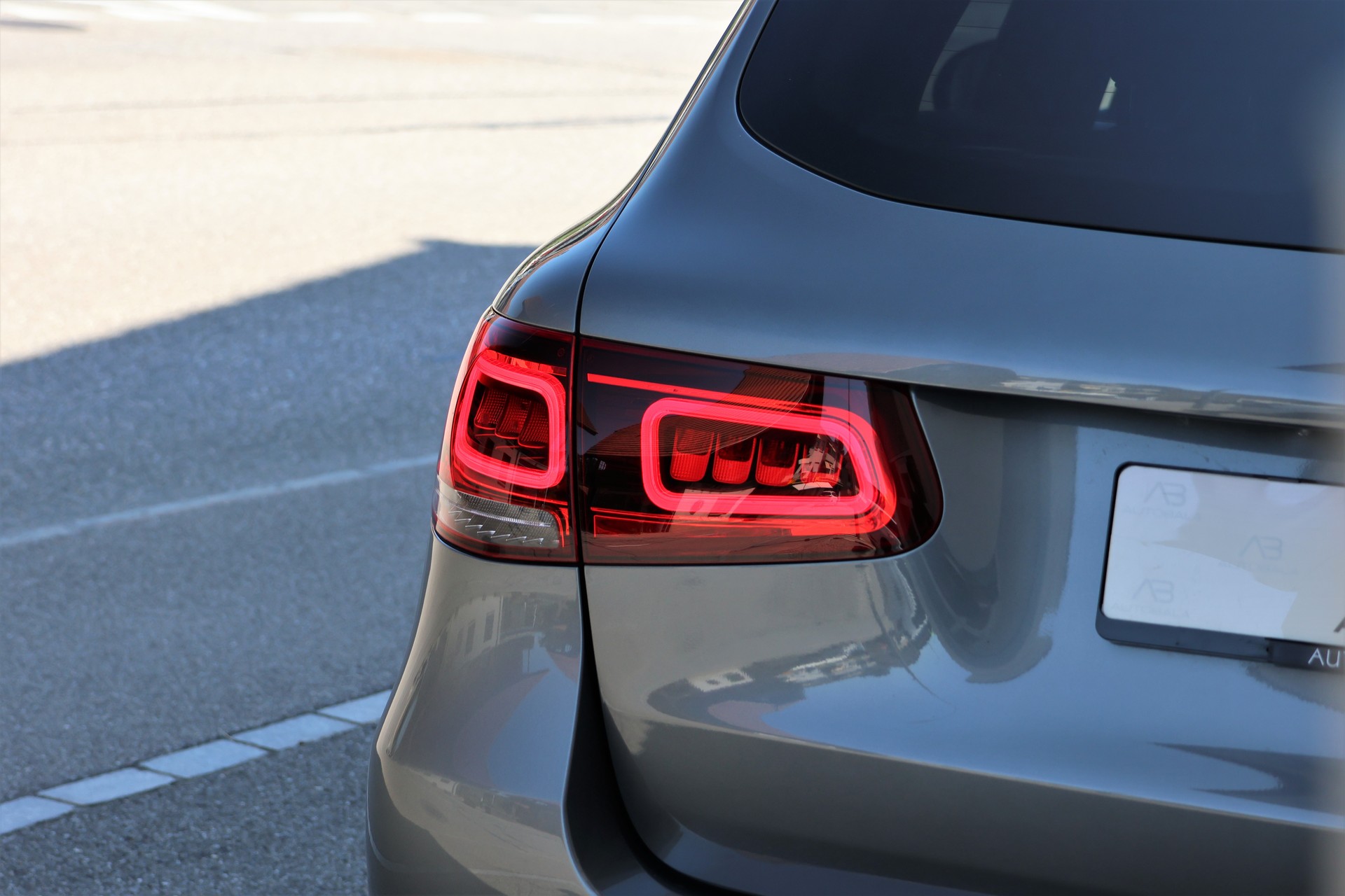MERCEDES-BENZ GLC 43 AMG 4Matic 9G-Tronic-image-5