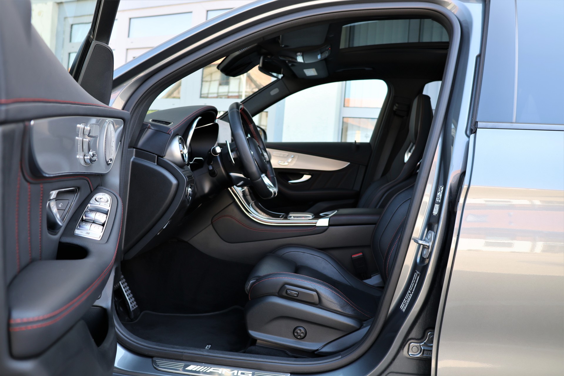 MERCEDES-BENZ GLC 43 AMG 4Matic 9G-Tronic-image-8
