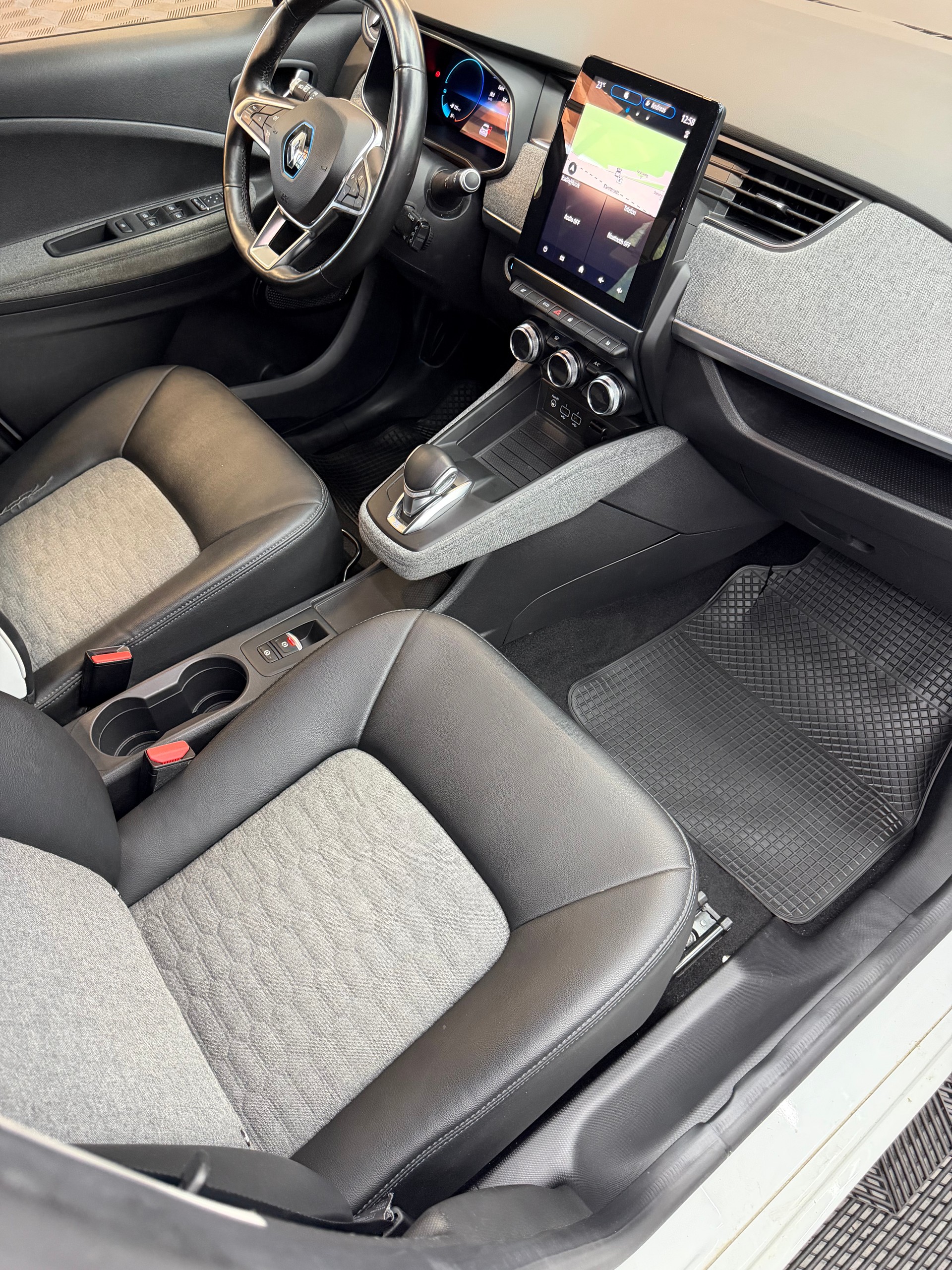 RENAULT Zoe Intens R135 (incl. Batterie)-image-6
