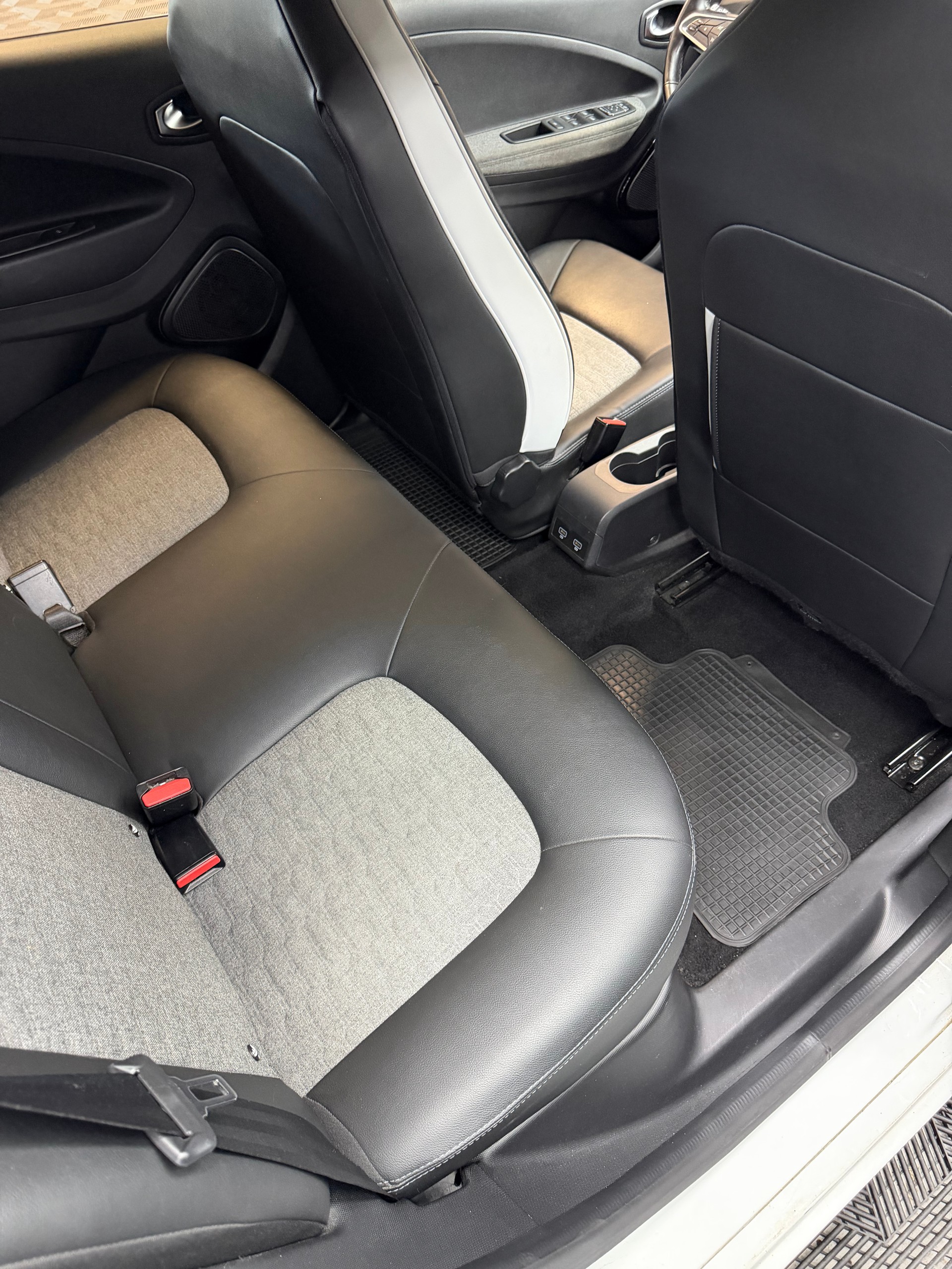 RENAULT Zoe Intens R135 (incl. Batterie)-image-7