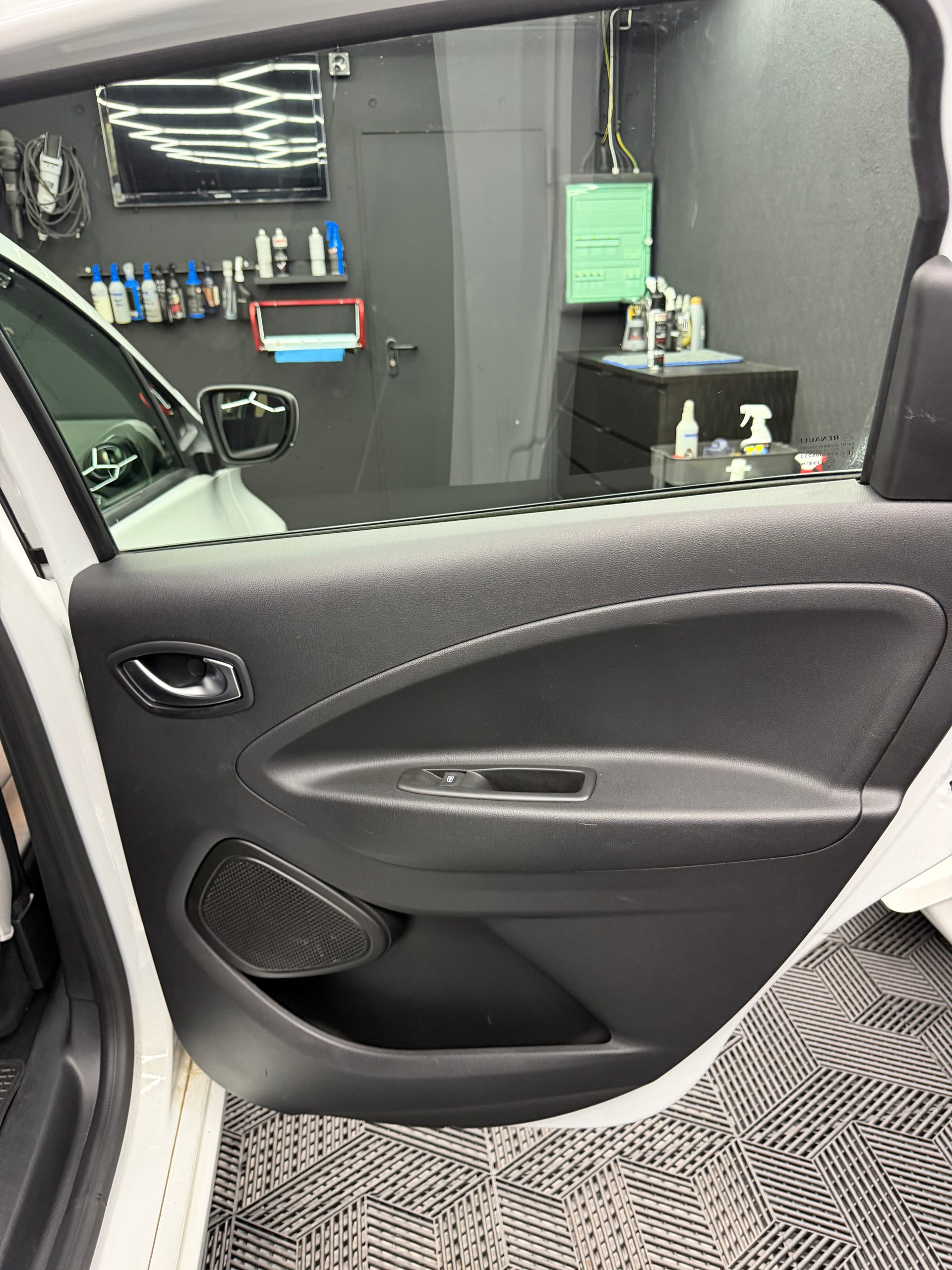 RENAULT Zoe Intens R135 (incl. Batterie)-image-11