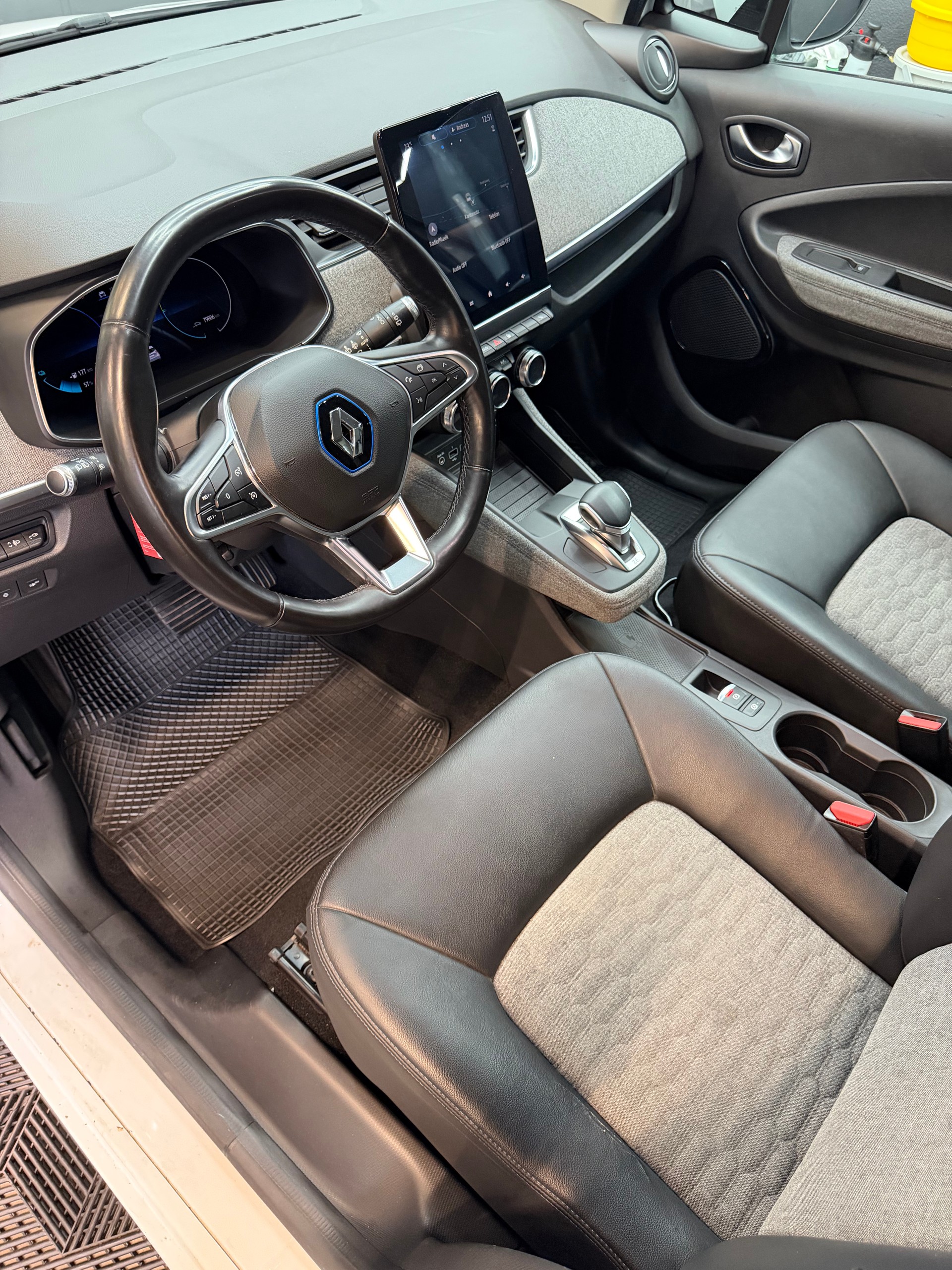 RENAULT Zoe Intens R135 (incl. Batterie)-image-5