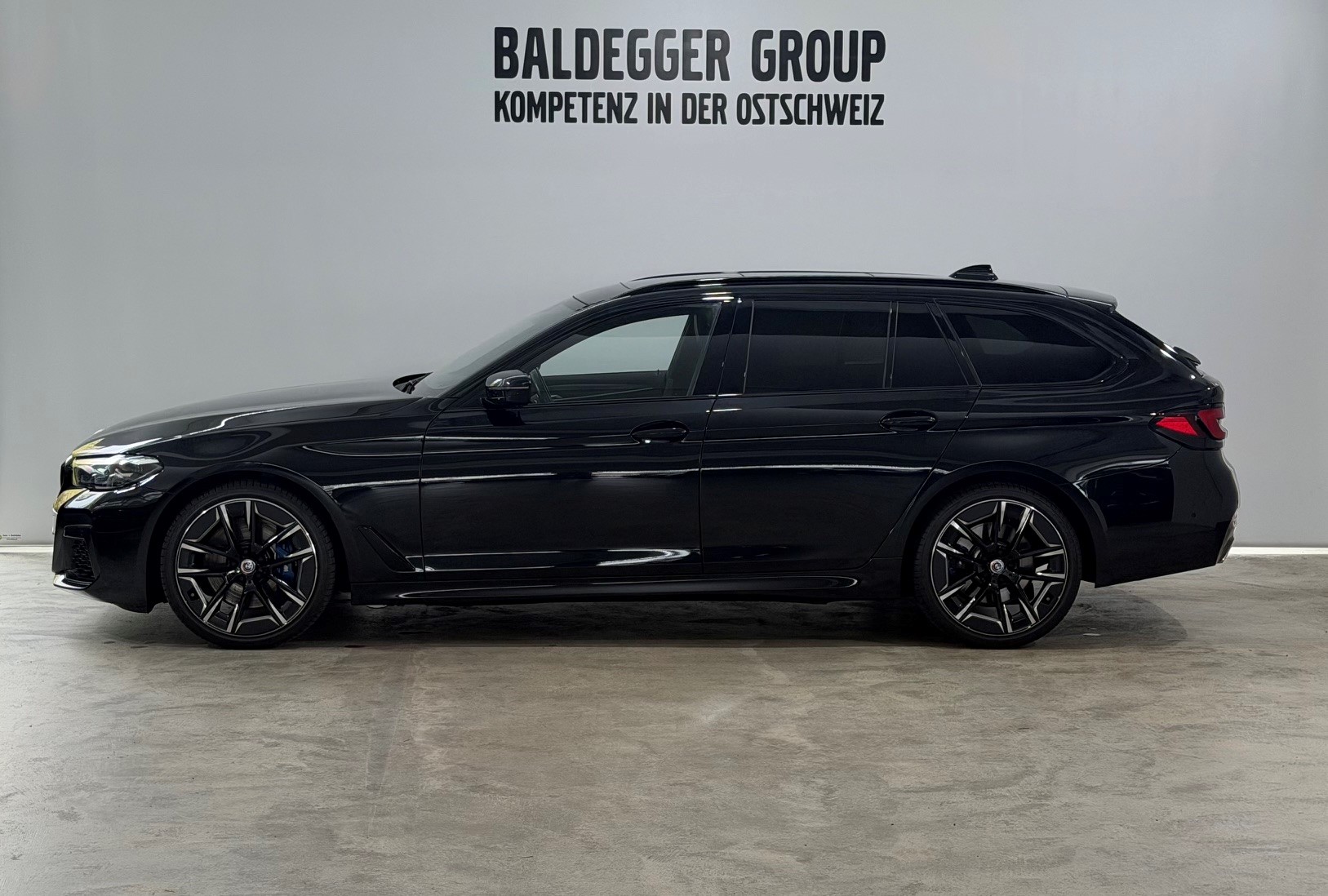 BMW 5 Series G31 Touring 530d xDr-image-2