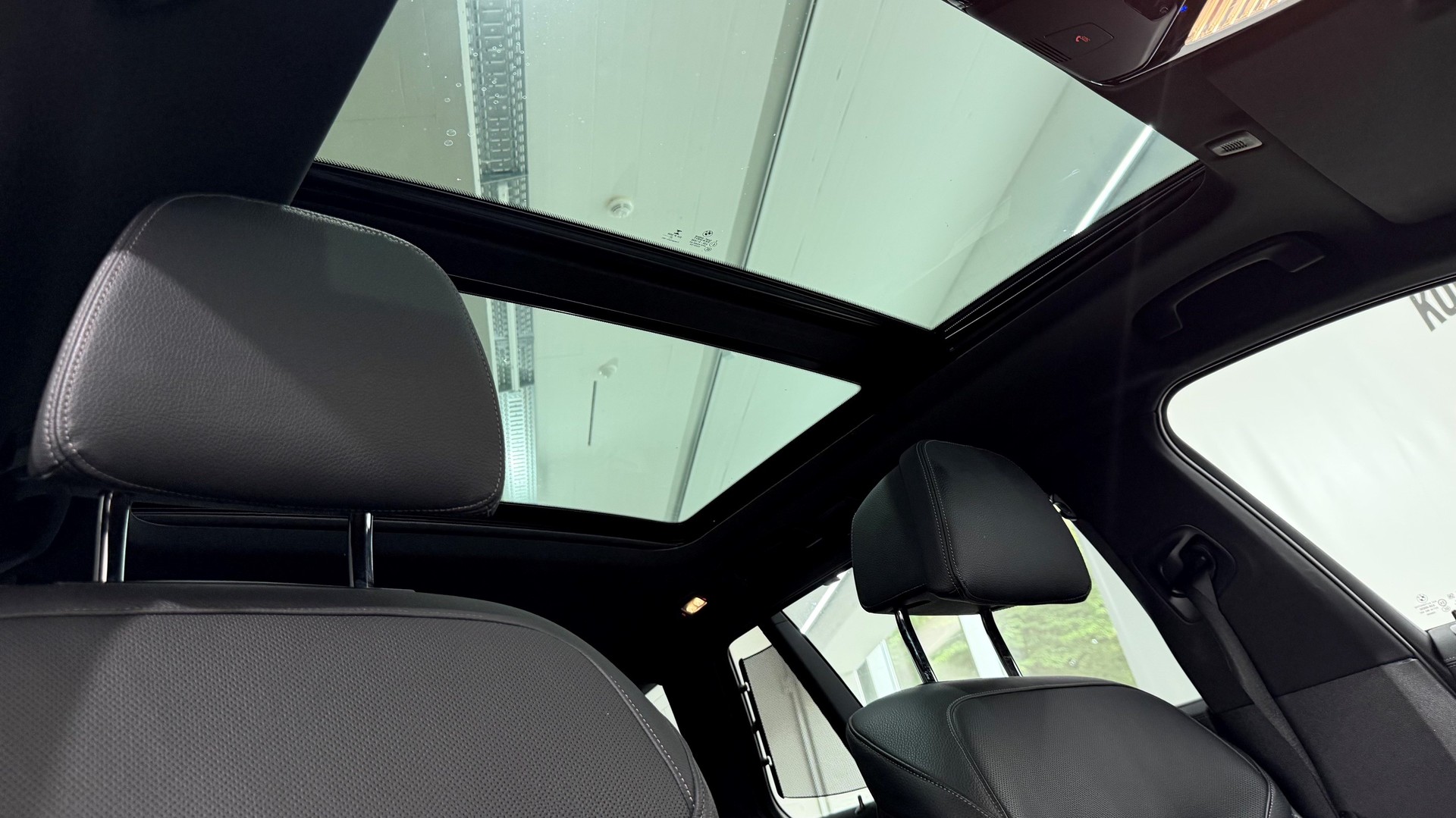 BMW 5 Series G31 Touring 530d xDr-image-13