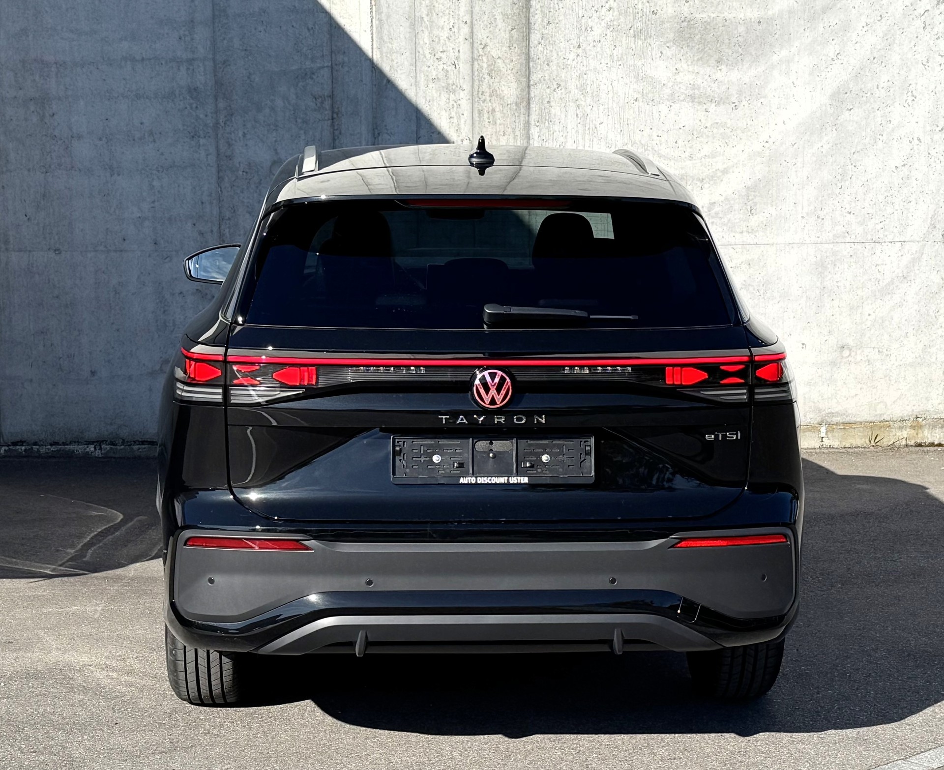 VW Tayron 1.5 TSI evo2 mHEV Life DSG mit Herstellergarantie 7 Plätzer und wie neu-image-14