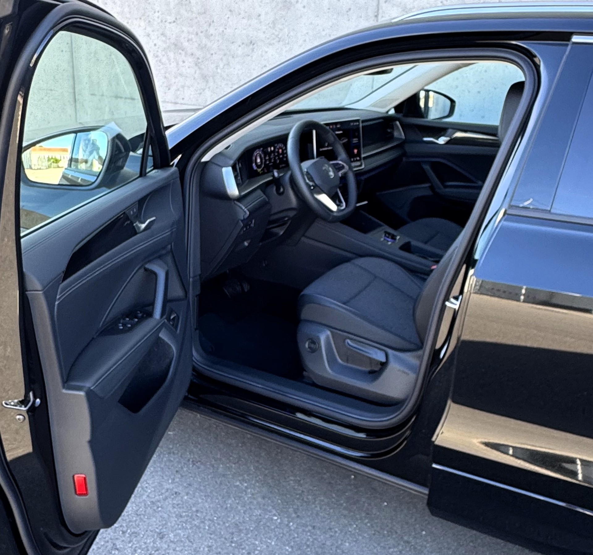 VW Tayron 1.5 TSI evo2 mHEV Life DSG mit Herstellergarantie 7 Plätzer und wie neu-image-6