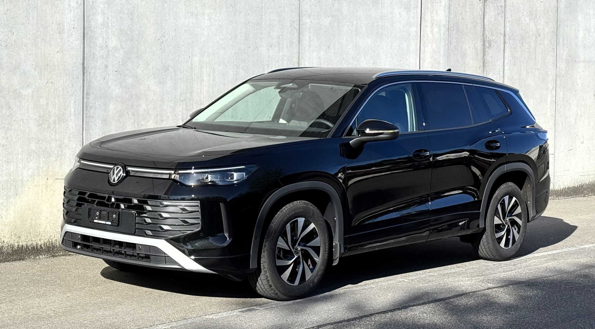 VW Tayron 1.5 TSI evo2 mHEV Life DSG mit Herstellergarantie 7 Plätzer und wie neu-image-2