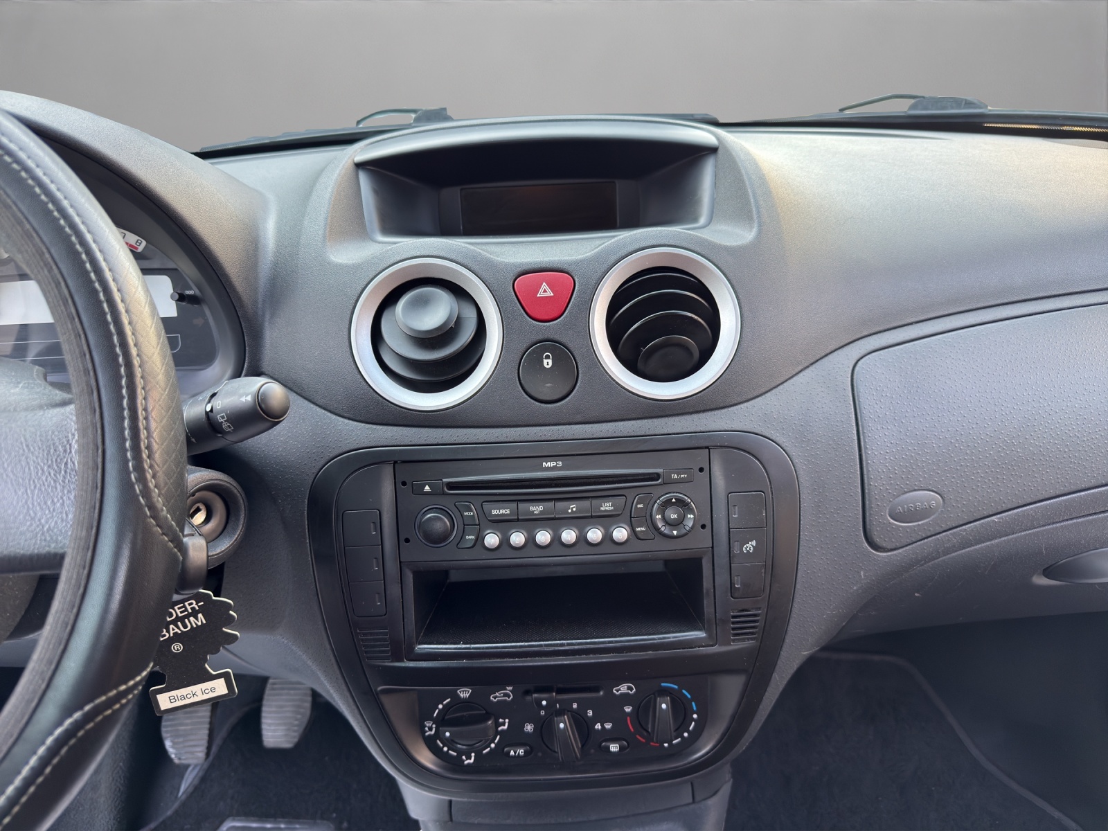 CITROEN C3 1.1i Furio-image-13