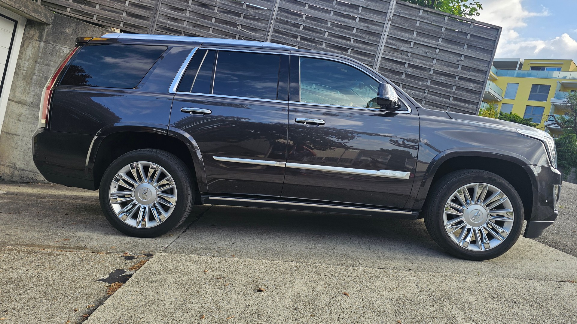 CADILLAC Escalade 6.2 ESV Platinum Automatic-image-1