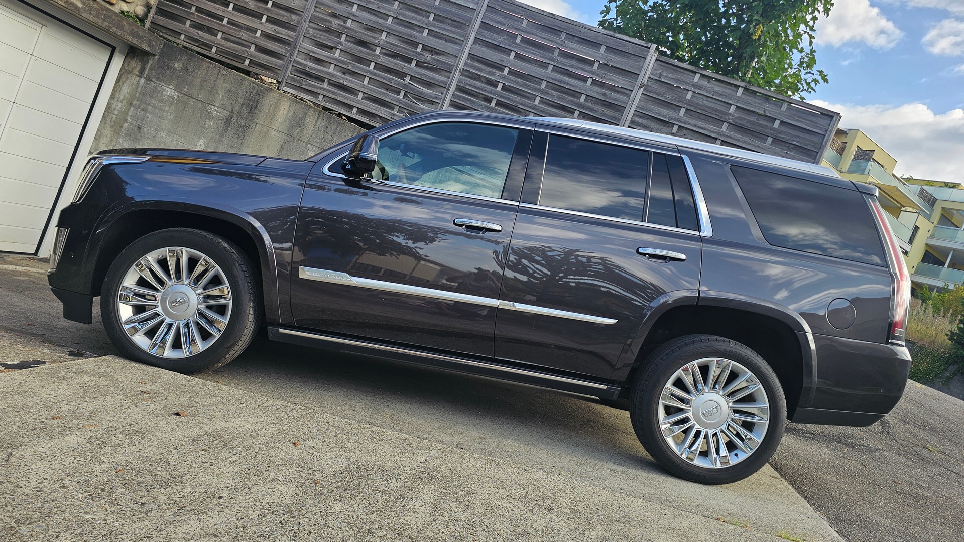 CADILLAC Escalade 6.2 ESV Platinum Automatic-image-4