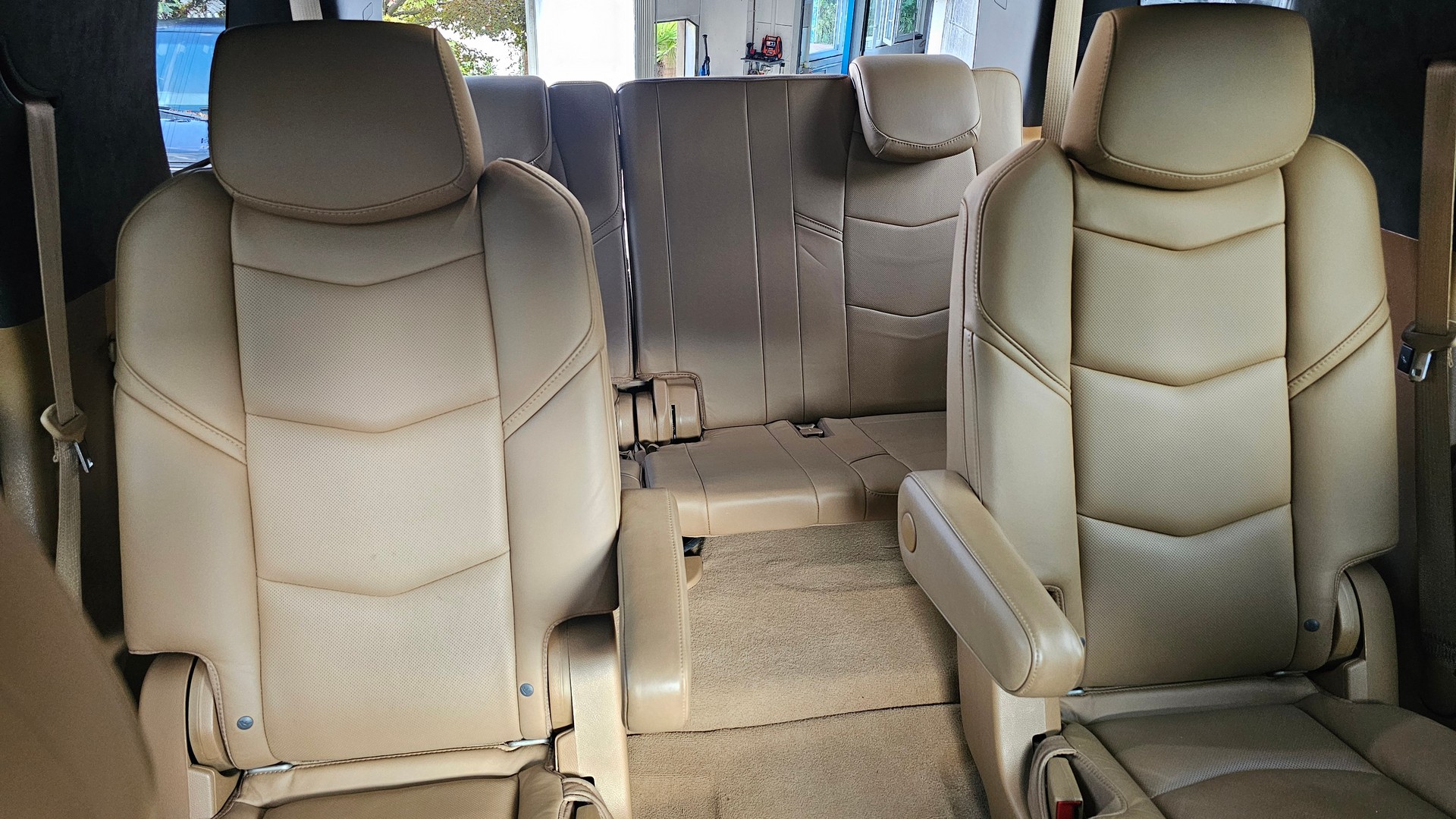 CADILLAC Escalade 6.2 ESV Platinum Automatic-image-9