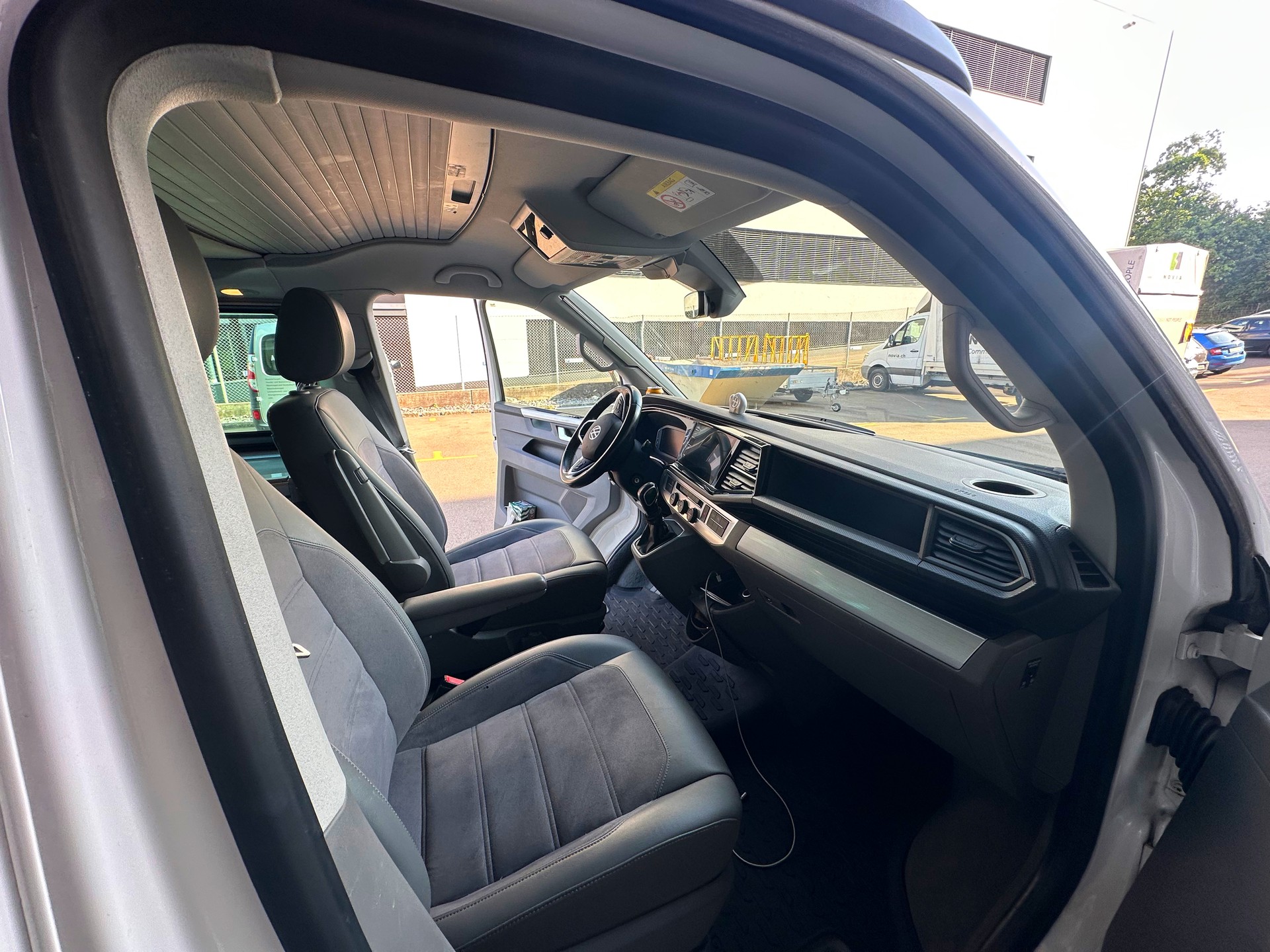 VW 2.0 TDI 204 Ocean Edition Liberty DSG 4m-image-5