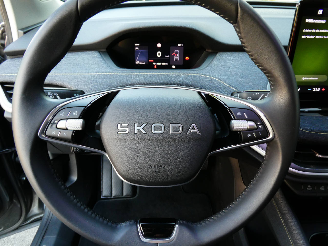 SKODA Elroq 85-image-11
