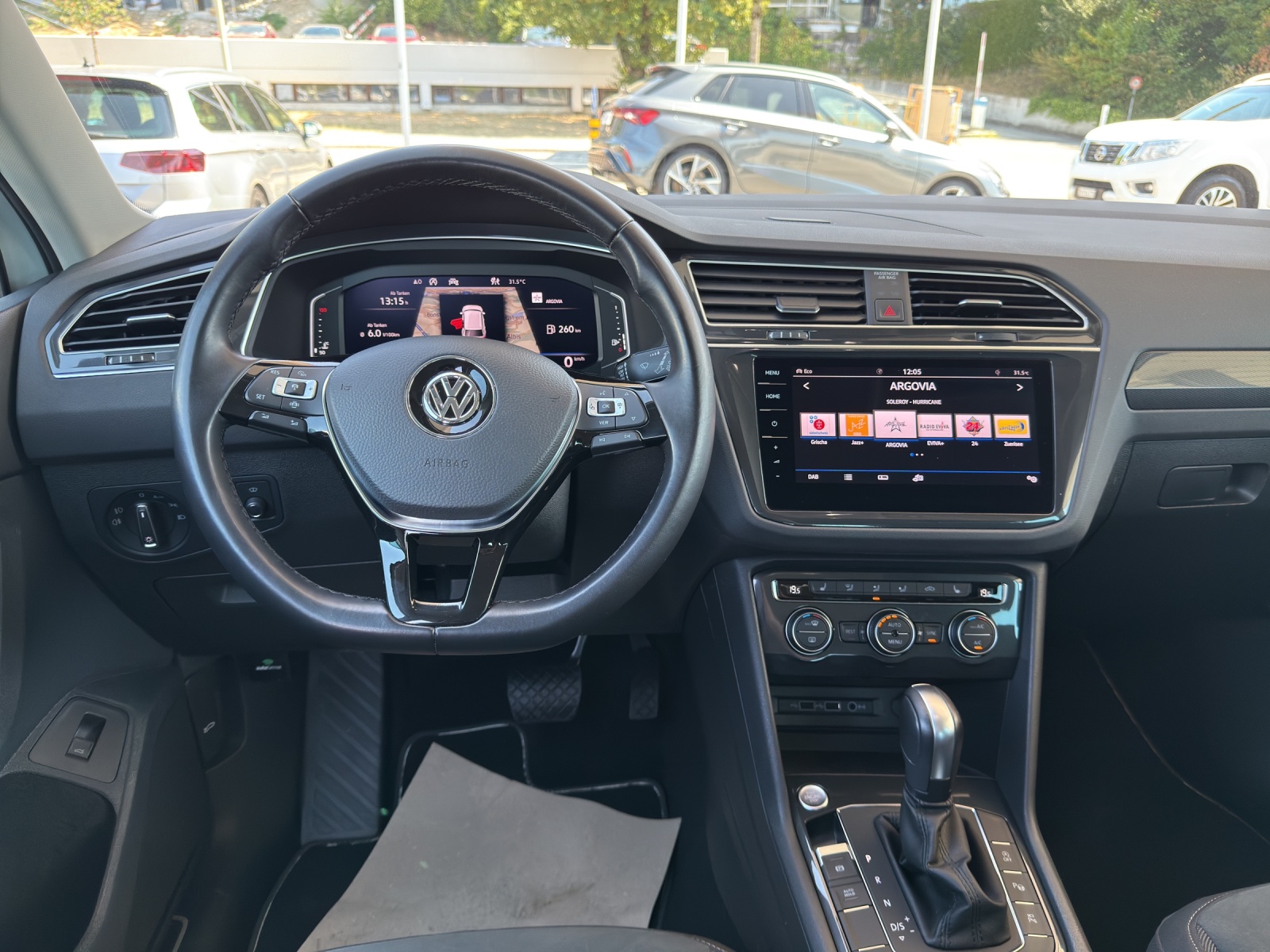 VW Tiguan 2.0 TDI SCR Highline 4Motion DSG-image-4