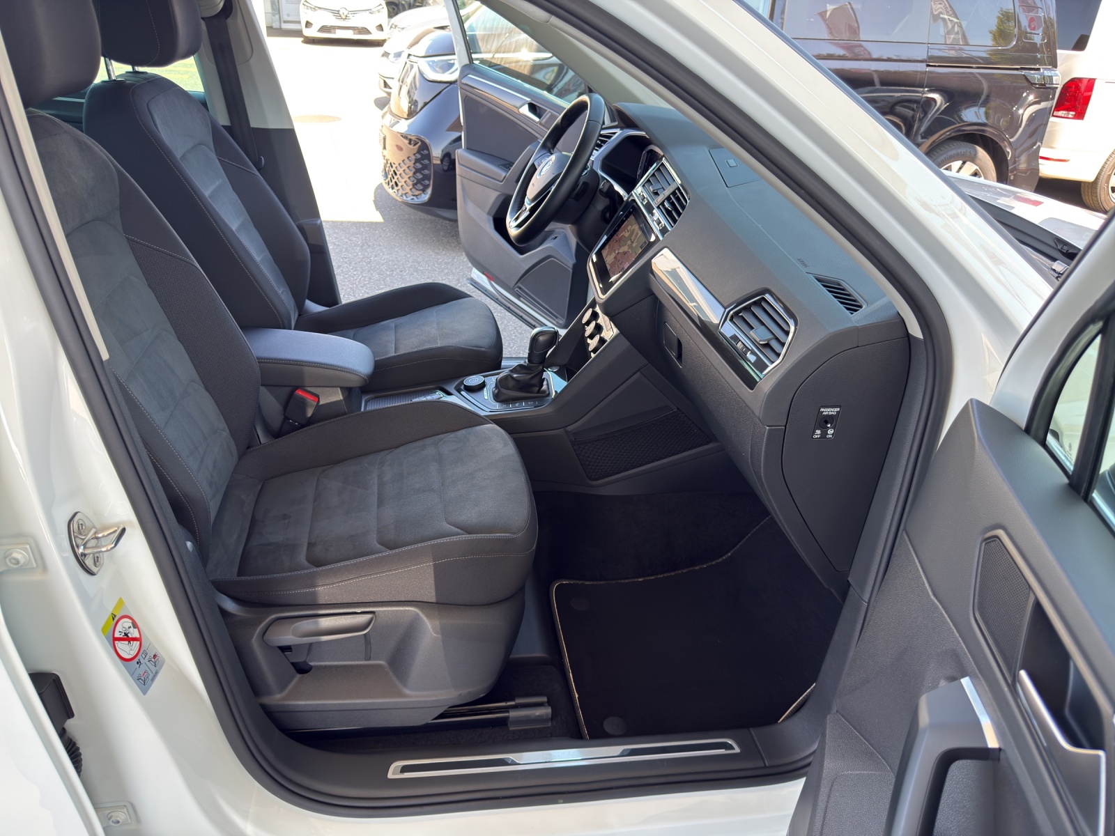 VW Tiguan 2.0 TDI SCR Highline 4Motion DSG-image-11