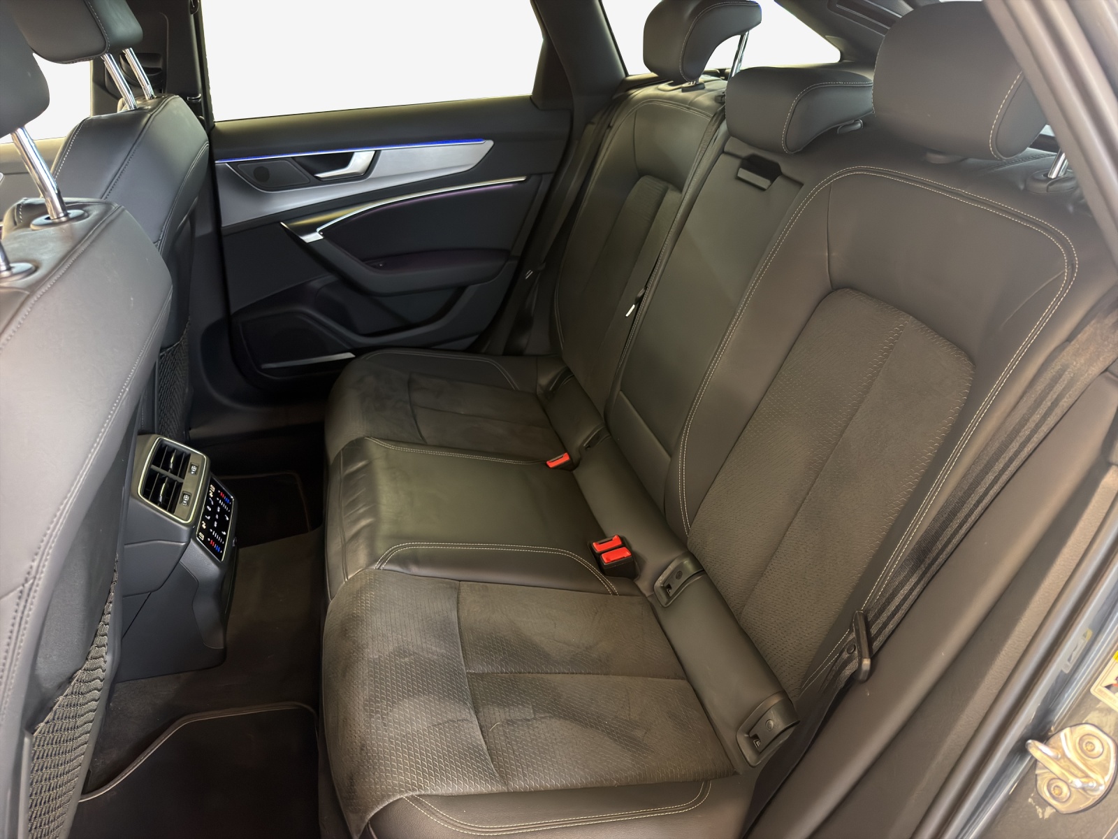 AUDI A6 Avant 45 TDI Sport quattro tiptronic-image-11