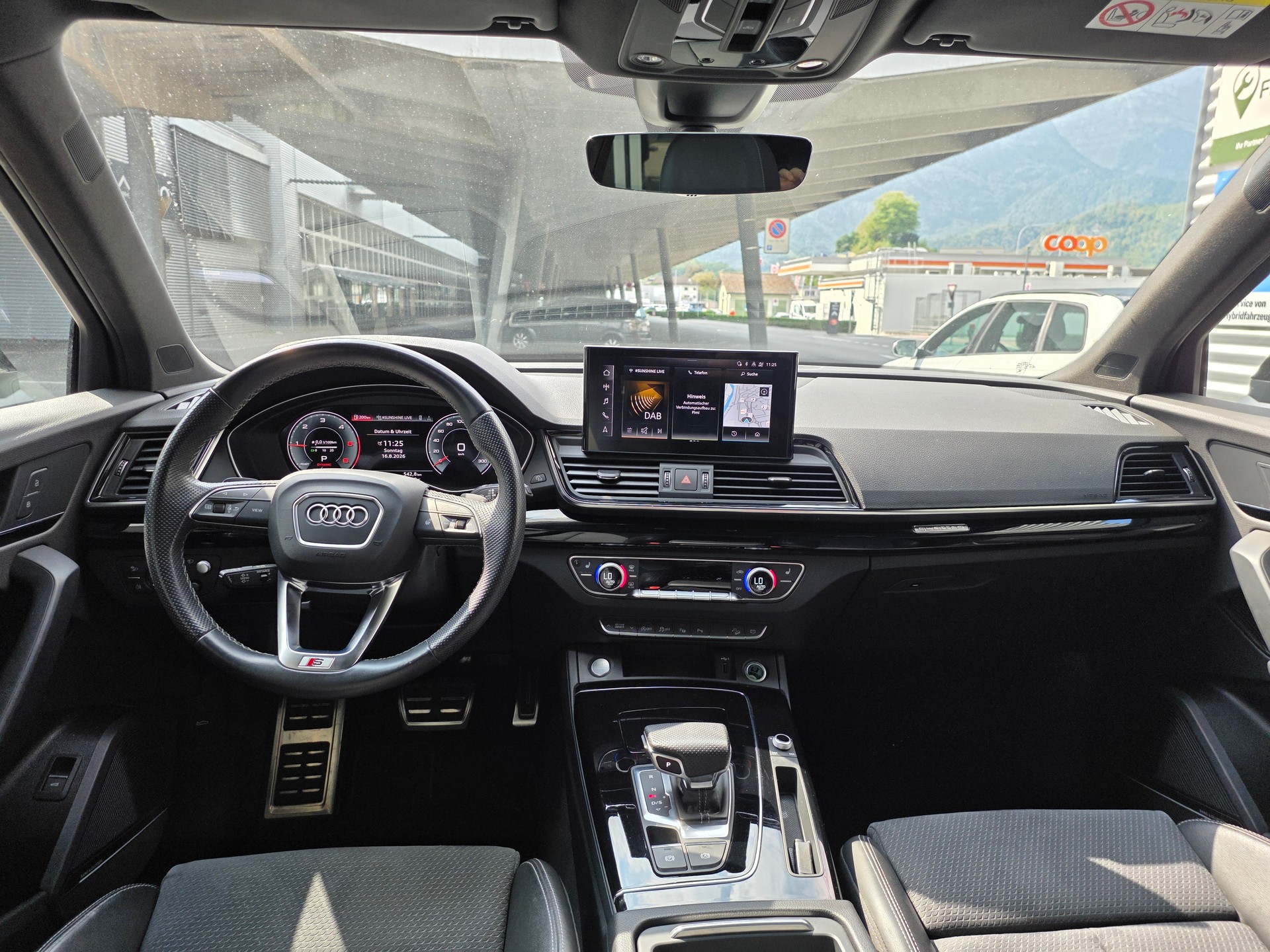 AUDI Q5 Sportback 40 TDI Blackedition quattro S-tronic-image-10