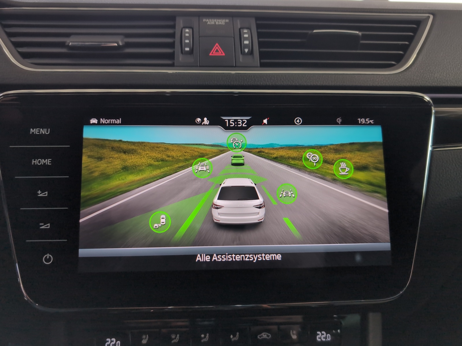 SKODA Superb Combi 2.0 TDi L&K 4x4 DSG-image-14