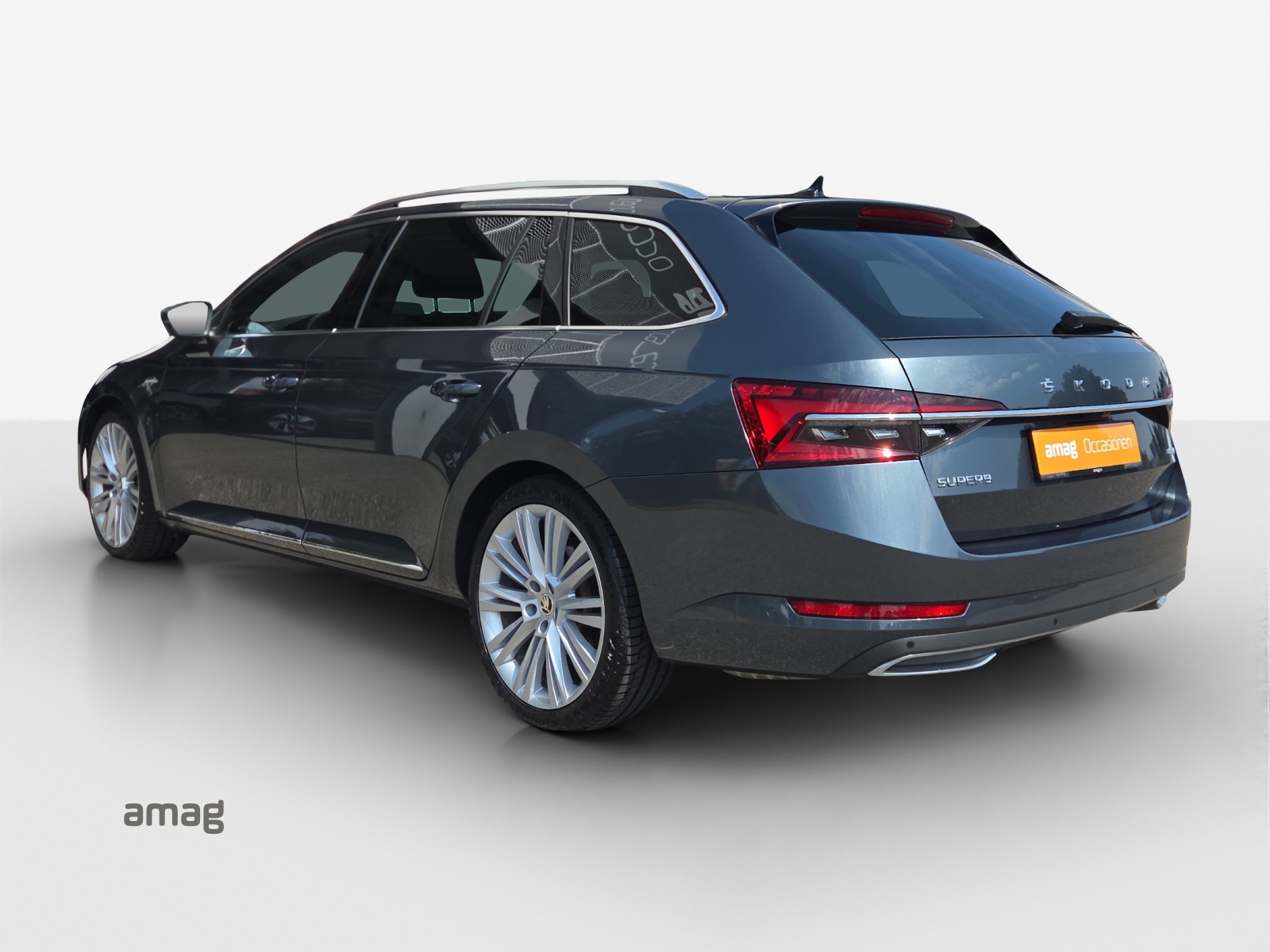 SKODA Superb Combi 2.0 TDi L&K 4x4 DSG-image-2