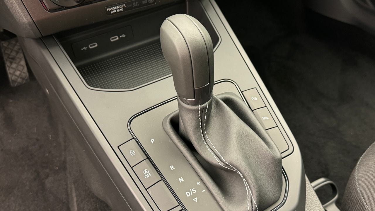 SEAT Arona 1.5 Eco TSI FR DSG-image-10