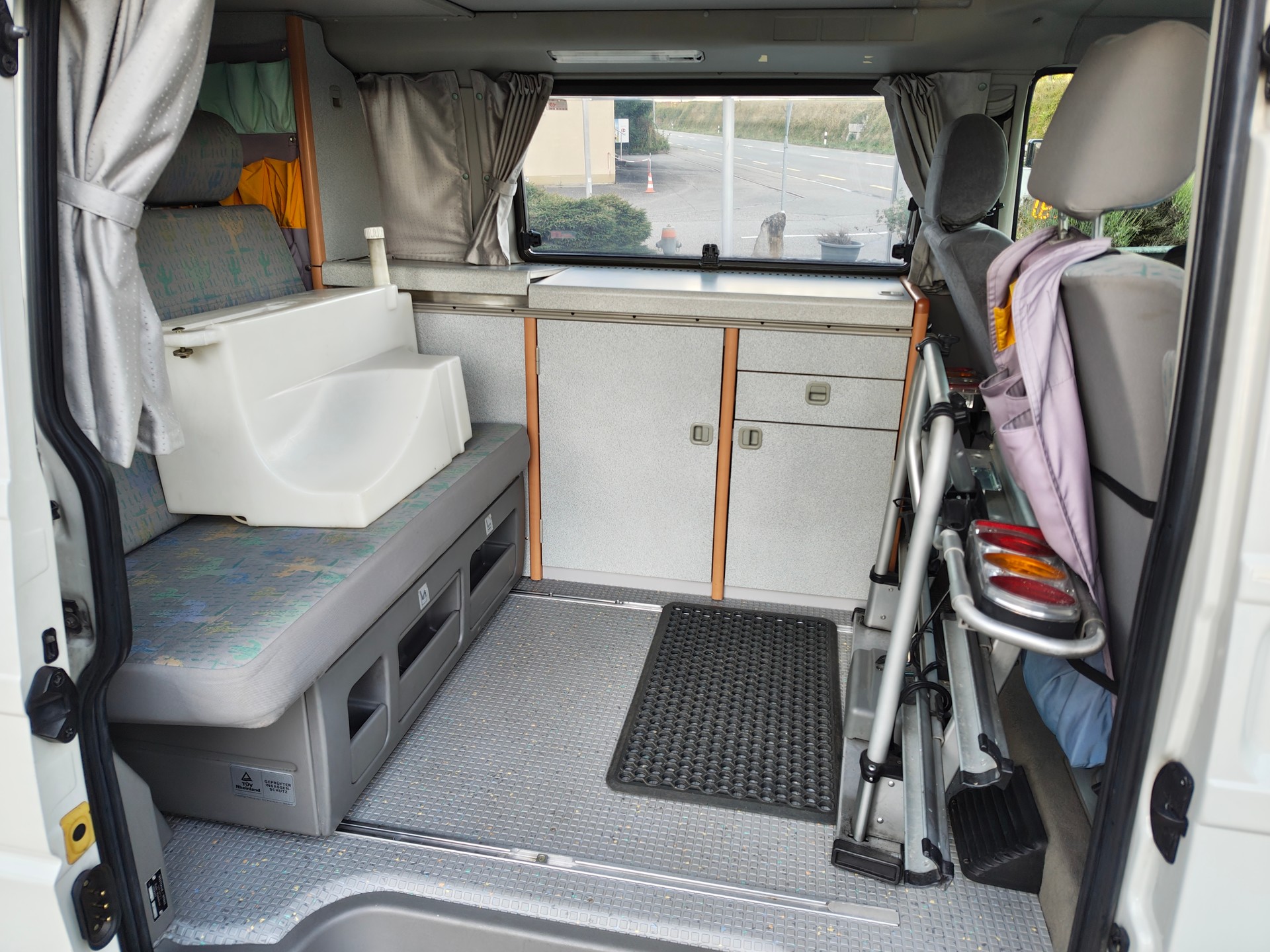 VW T4 Caravelle California 2.5TDI ABS-image-6