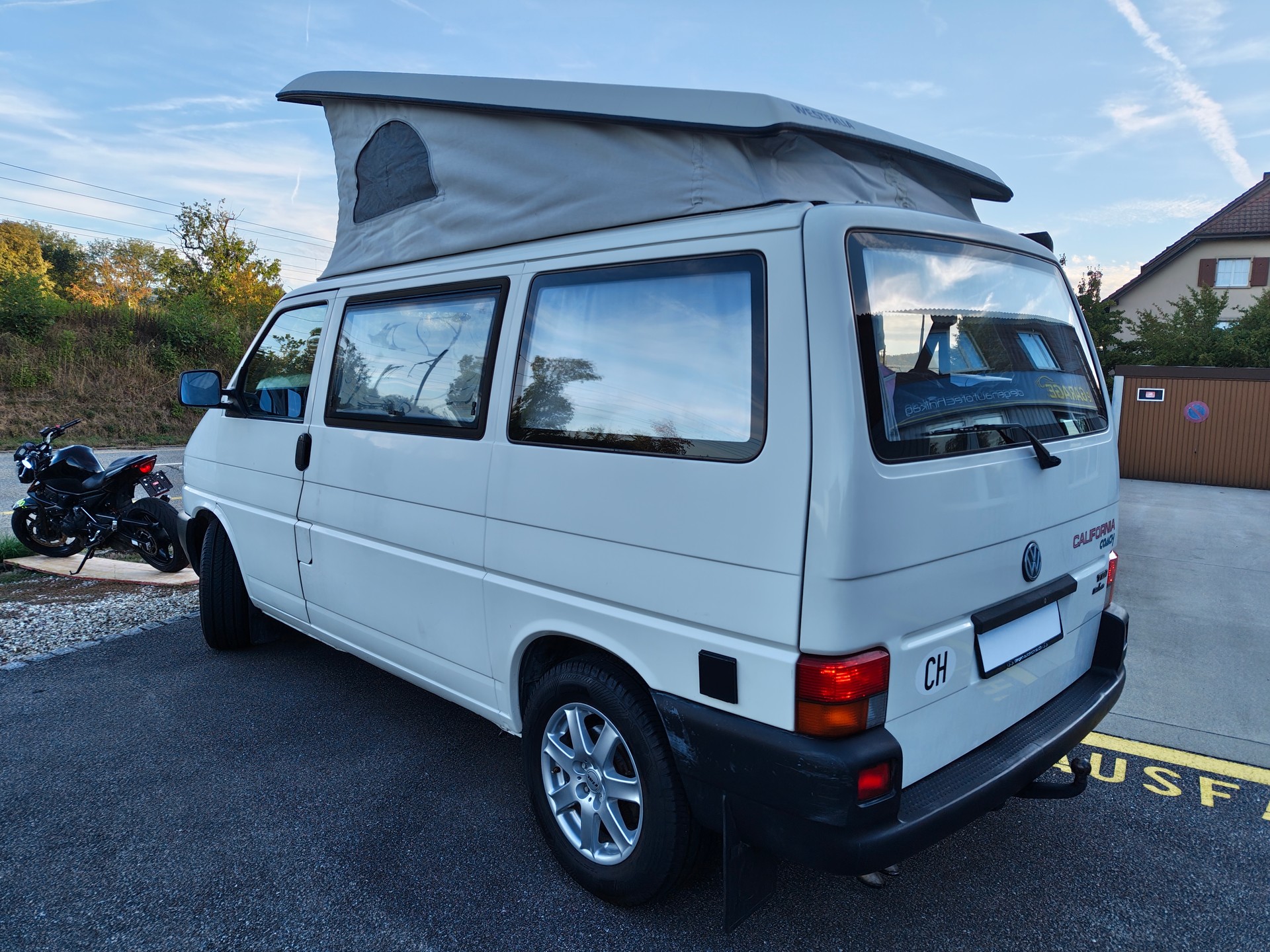 VW T4 Caravelle California 2.5TDI ABS-image-1