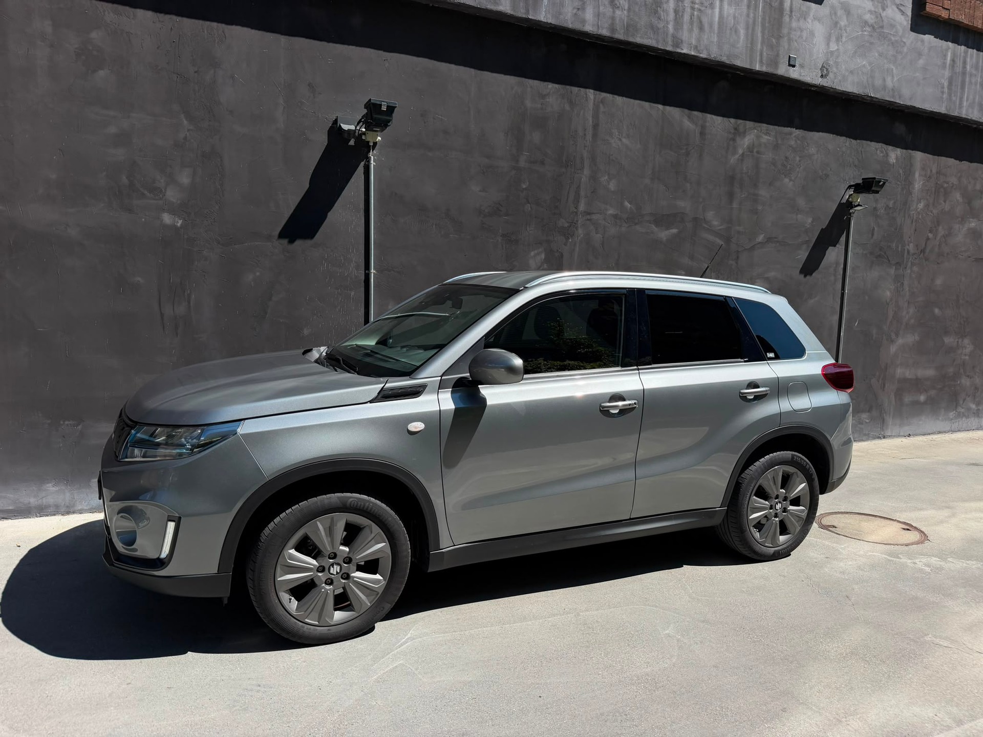 SUZUKI Vitara 1.5 Boosterjet Compact + Hybrid Automatic-image-2