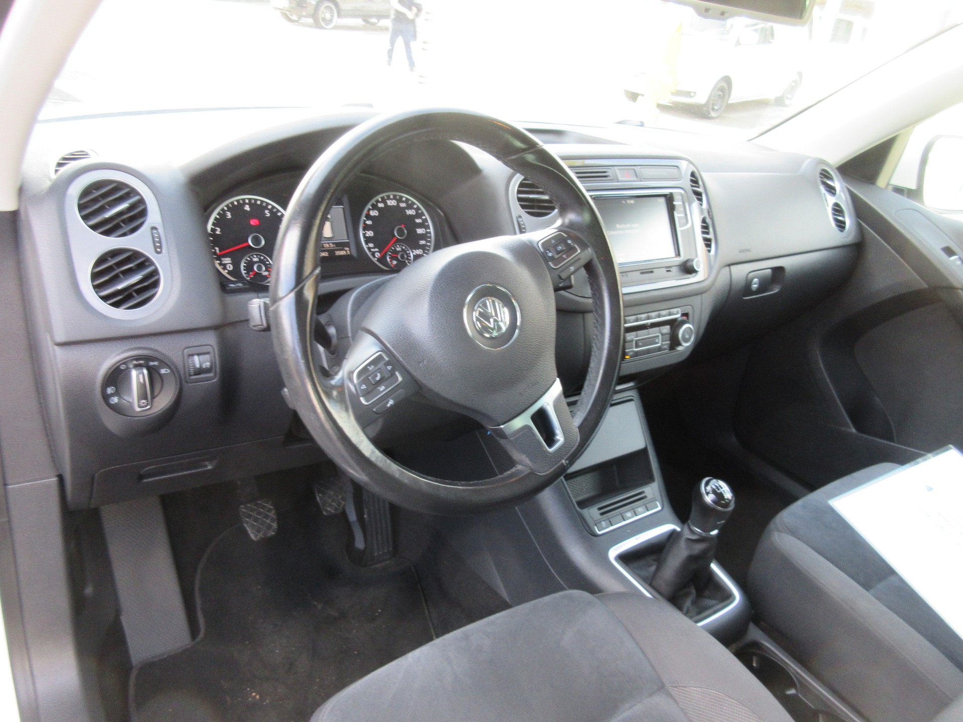VW Tiguan 1.4 TSI R-Line Design 4Motion-image-10