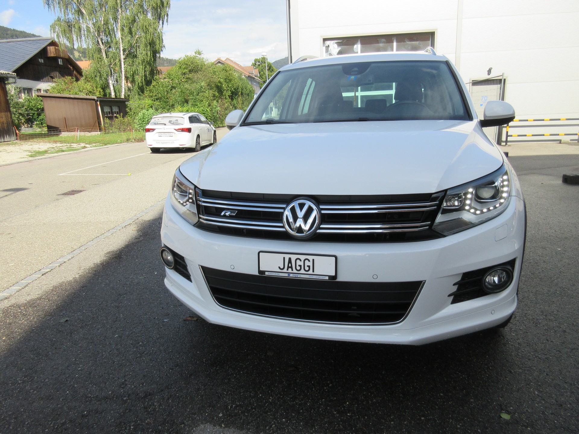 VW Tiguan 1.4 TSI R-Line Design 4Motion-image-5