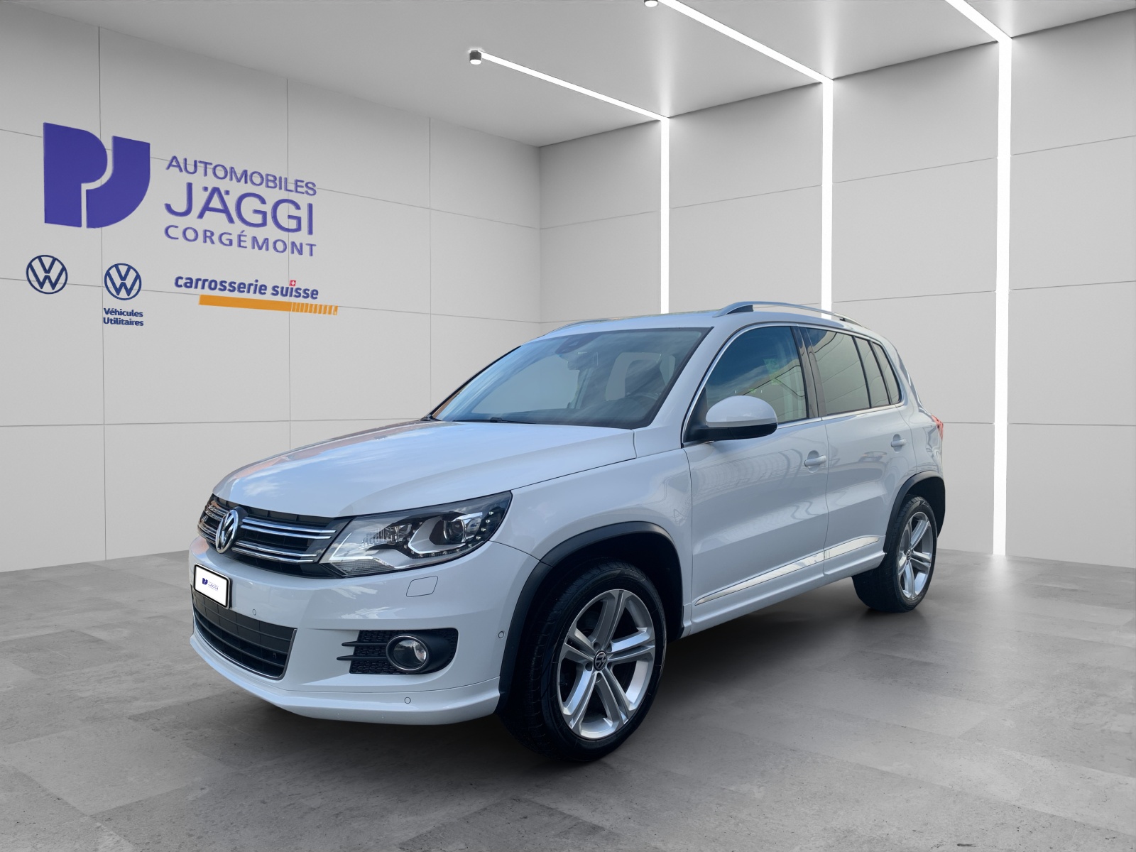 VW Tiguan 1.4 TSI R-Line Design 4Motion-image-0