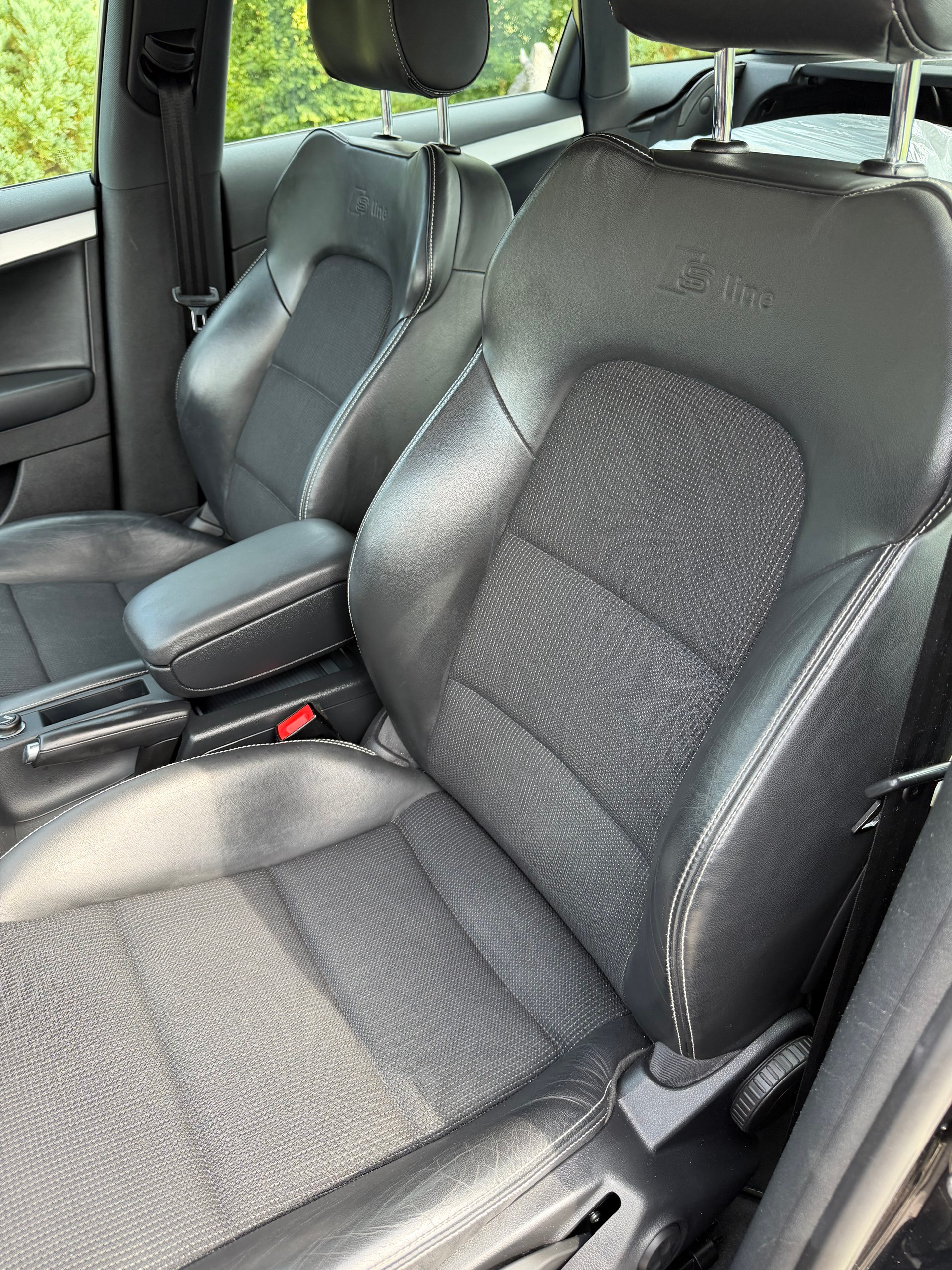AUDI A3 Sportback 1.8 TFSI Attraction S-Line-image-8