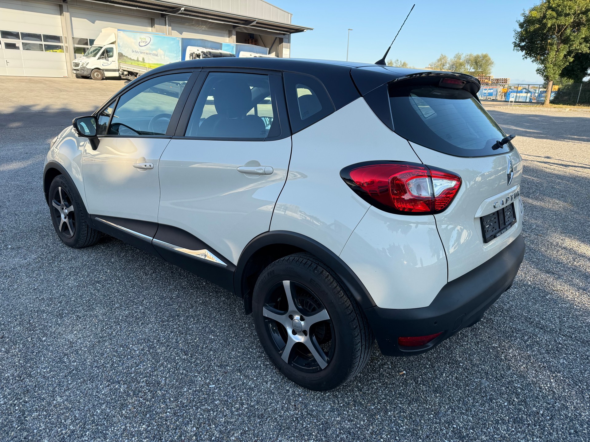 RENAULT Captur 1.2 T 16V Dynamique EDC-image-5