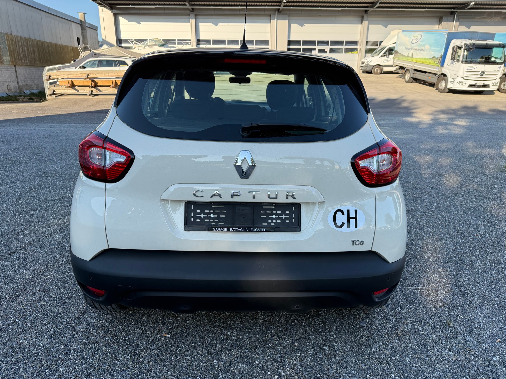 RENAULT Captur 1.2 T 16V Dynamique EDC-image-4