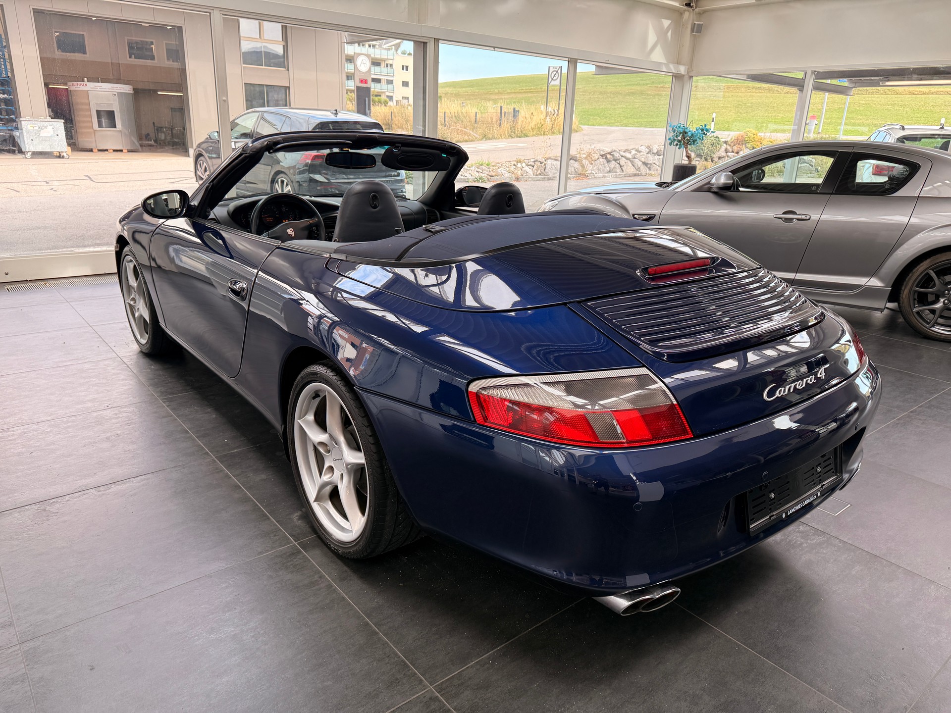 PORSCHE 911 Carrera 4 Cabrio-image-7