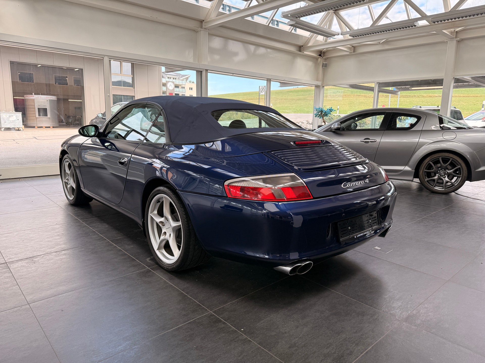 PORSCHE 911 Carrera 4 Cabrio-image-2