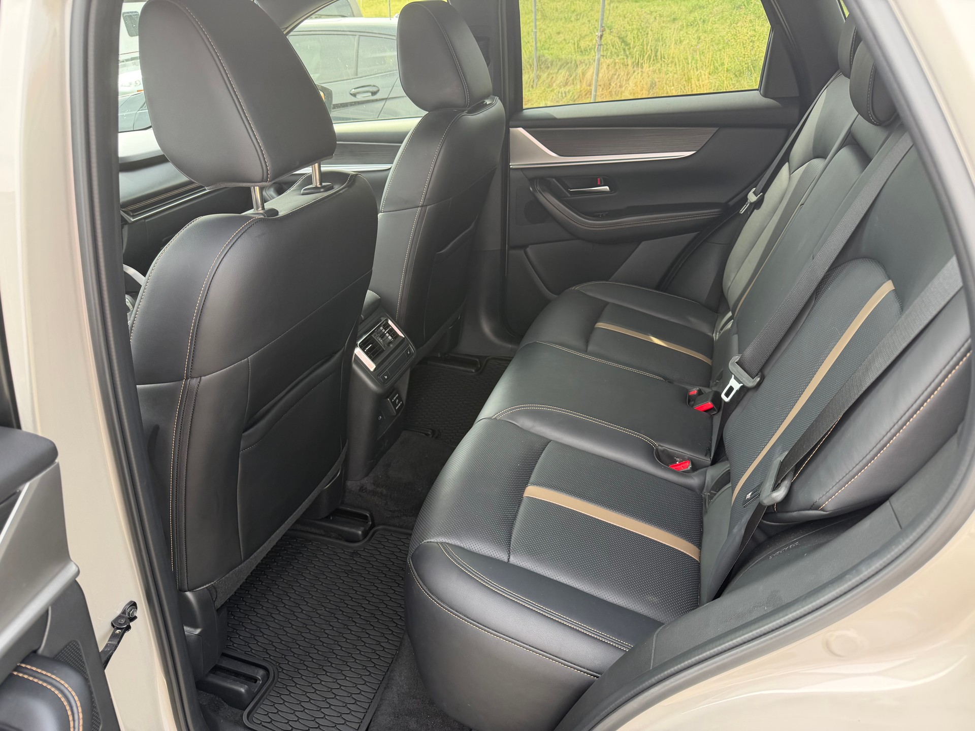 MAZDA CX-60 3.3L e-Skyactiv D 254 MHEV AWD Homura Plus-image-4