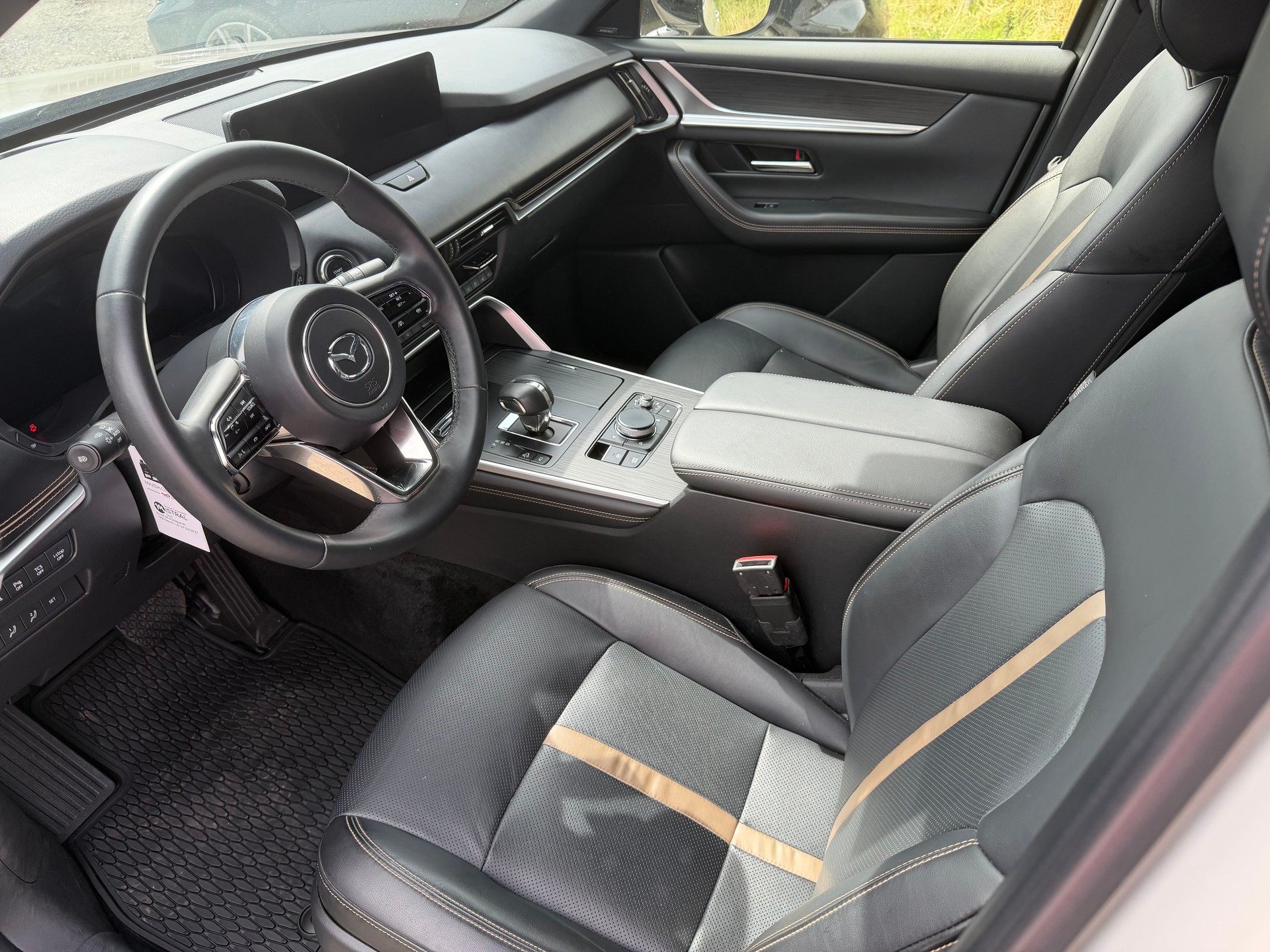 MAZDA CX-60 3.3L e-Skyactiv D 254 MHEV AWD Homura Plus-image-5