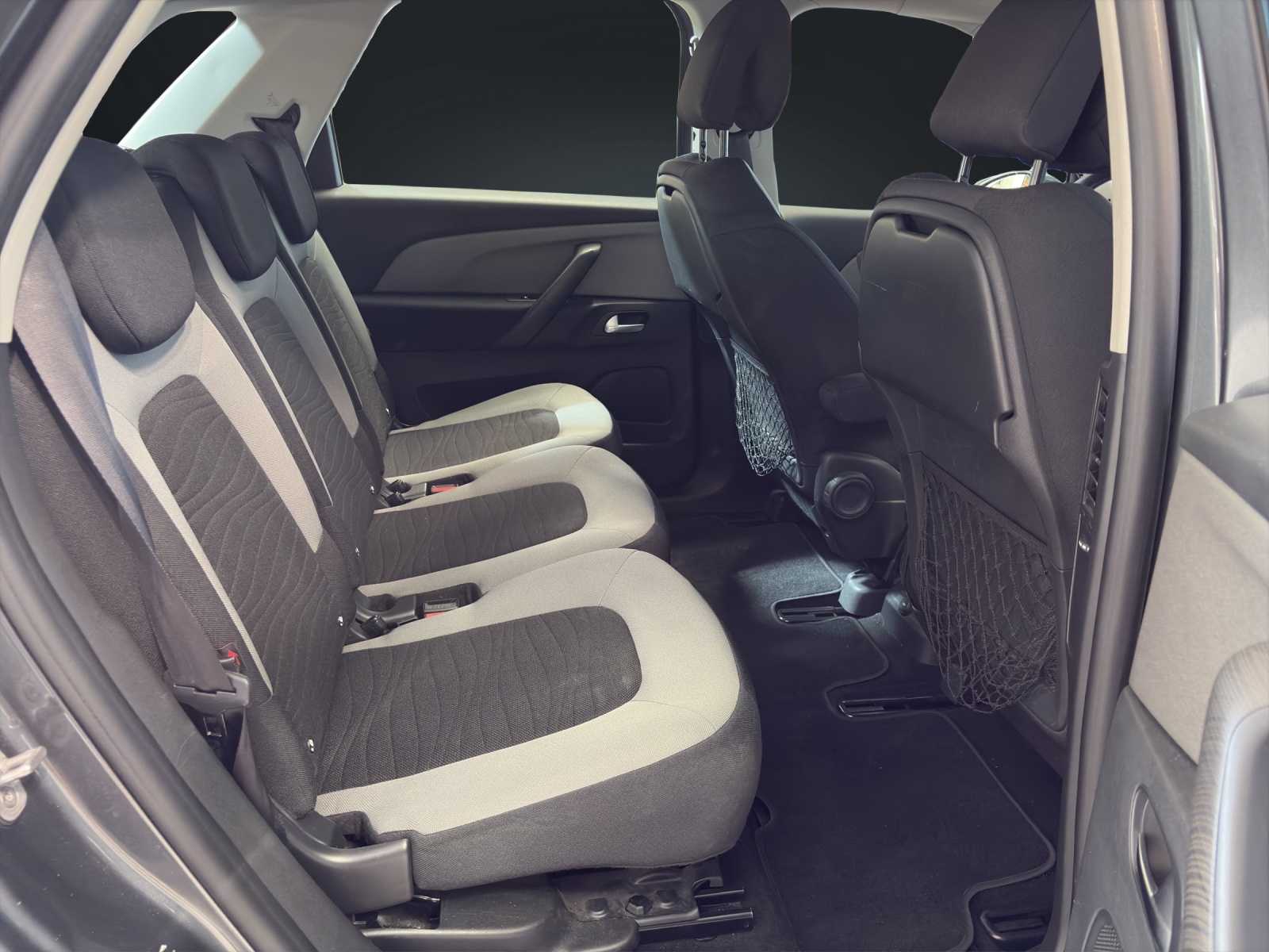 CITROEN C4 Picasso 1.6 e-HDi Exclusive ETG6-image-14