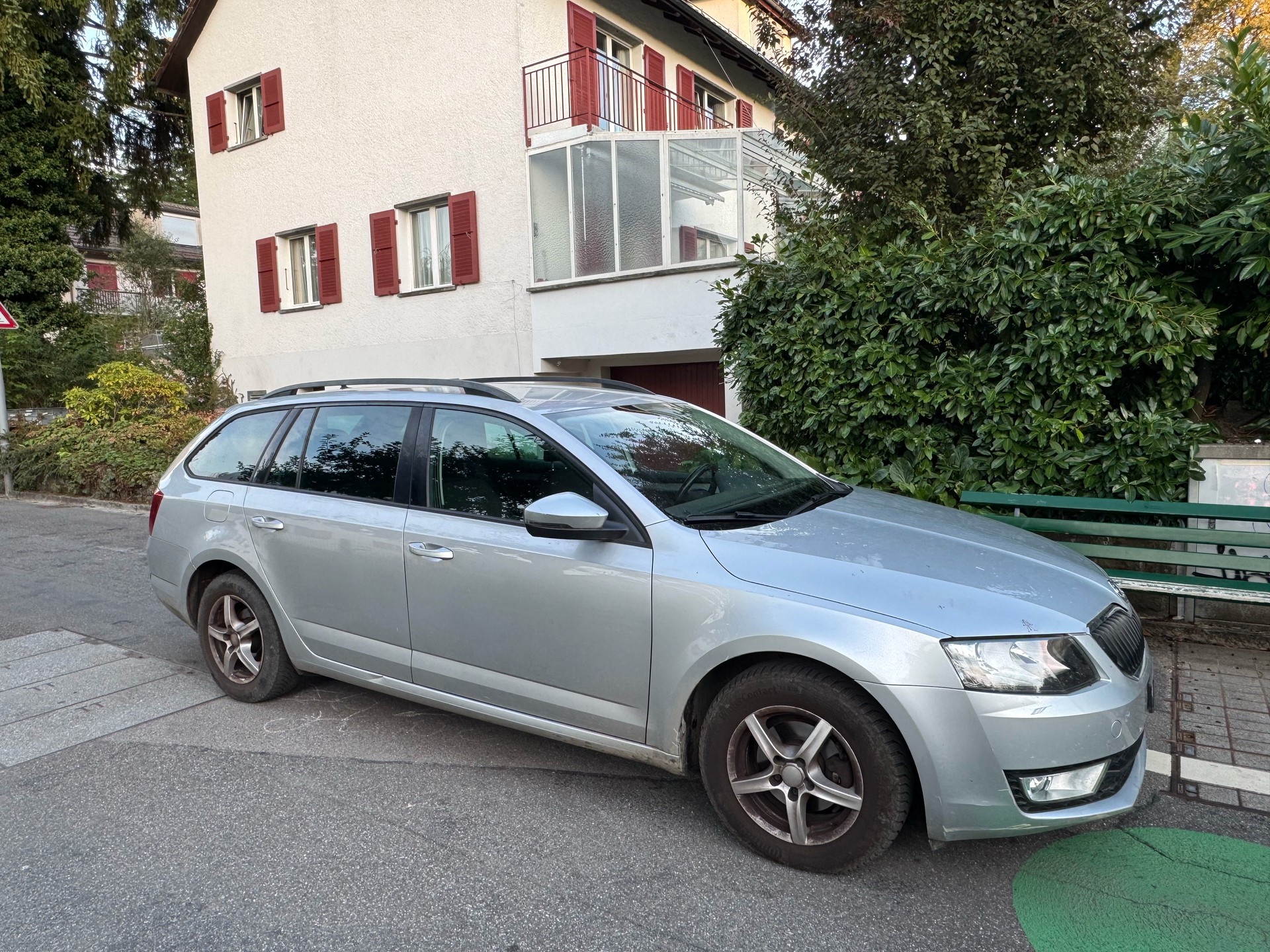 SKODA 1.6 TDI 110 Ambition DSG-image-2