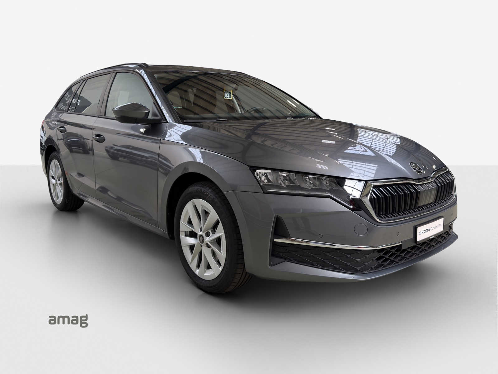 SKODA Octavia Combi 1.5 TSI mHEV DSG Dynamic-image-5