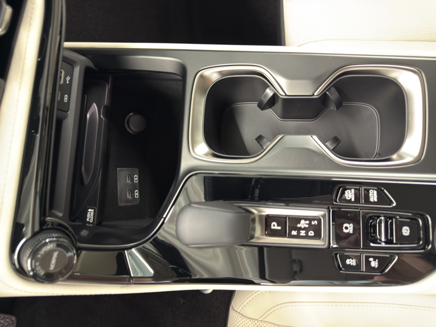 LEXUS NX 450h+ Excellence-image-15