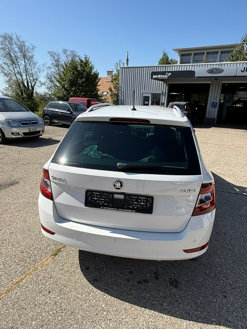 SKODA 1.0 TSI Style-image-2