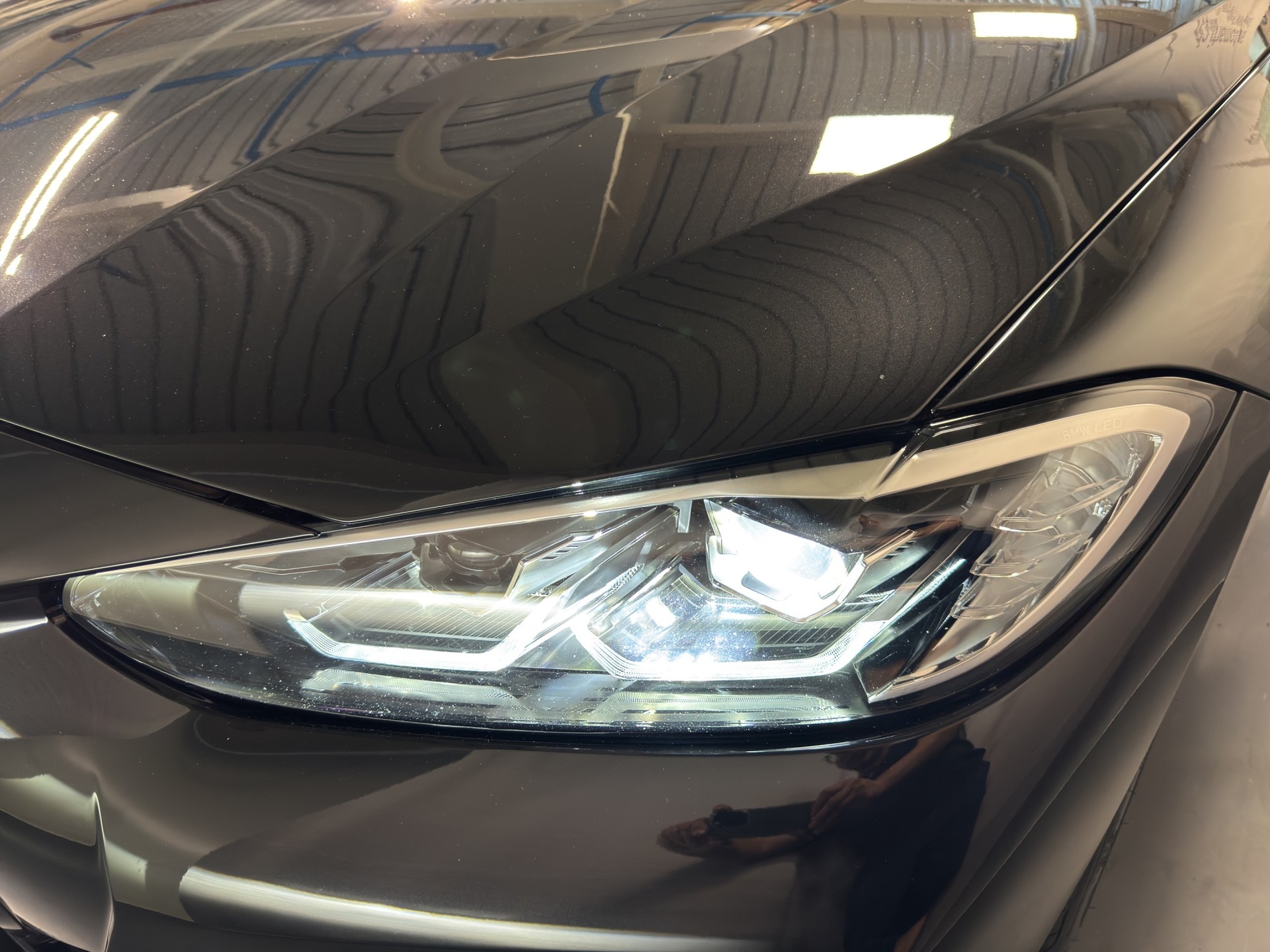 BMW 420i Cabrio-image-6