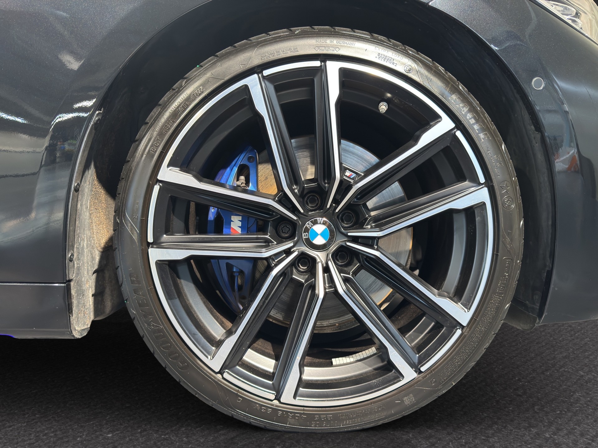 BMW 420i Cabrio-image-14