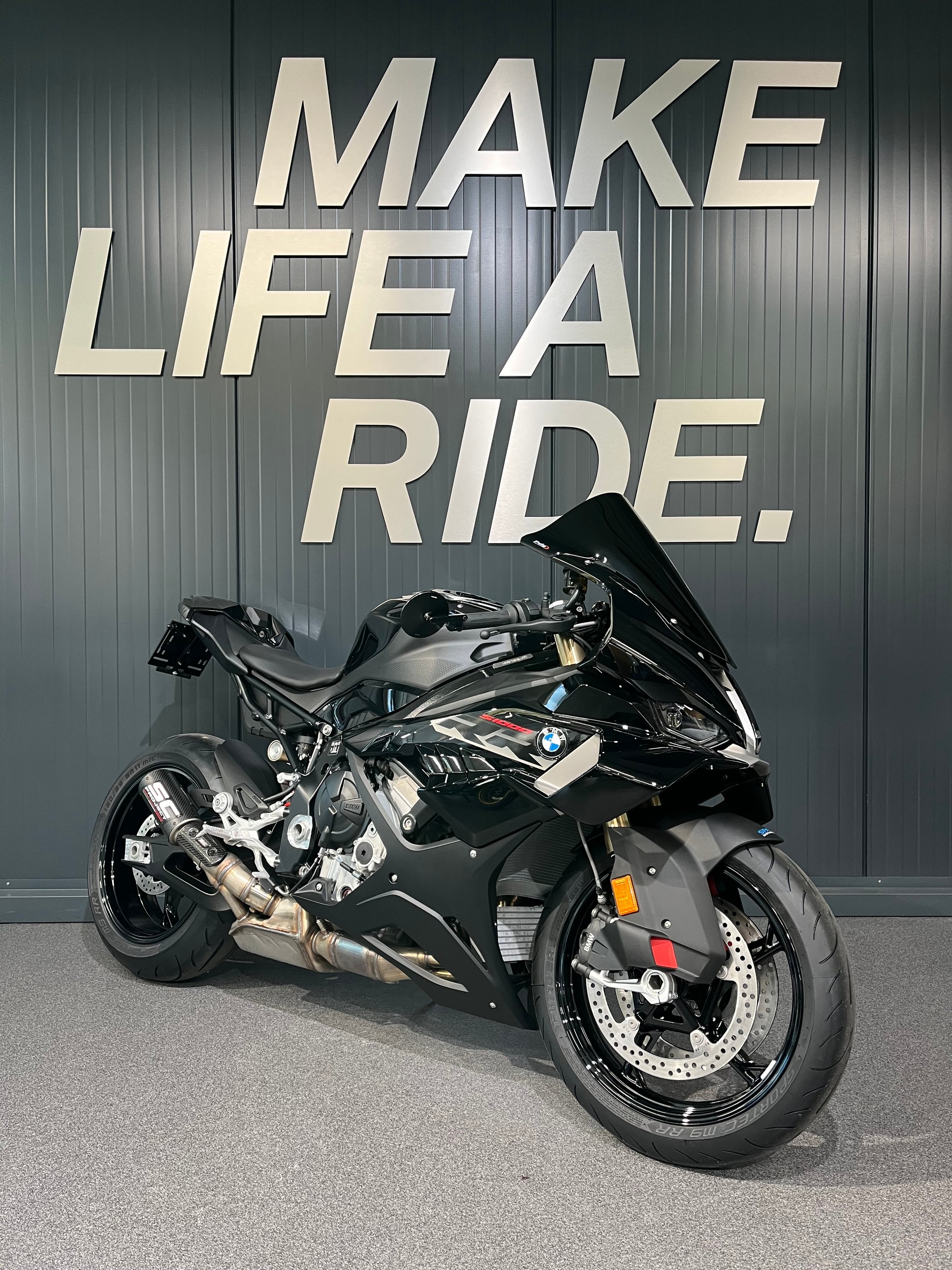 BMW S 1000 RR - Spätig Umbau-showroom-element-1
